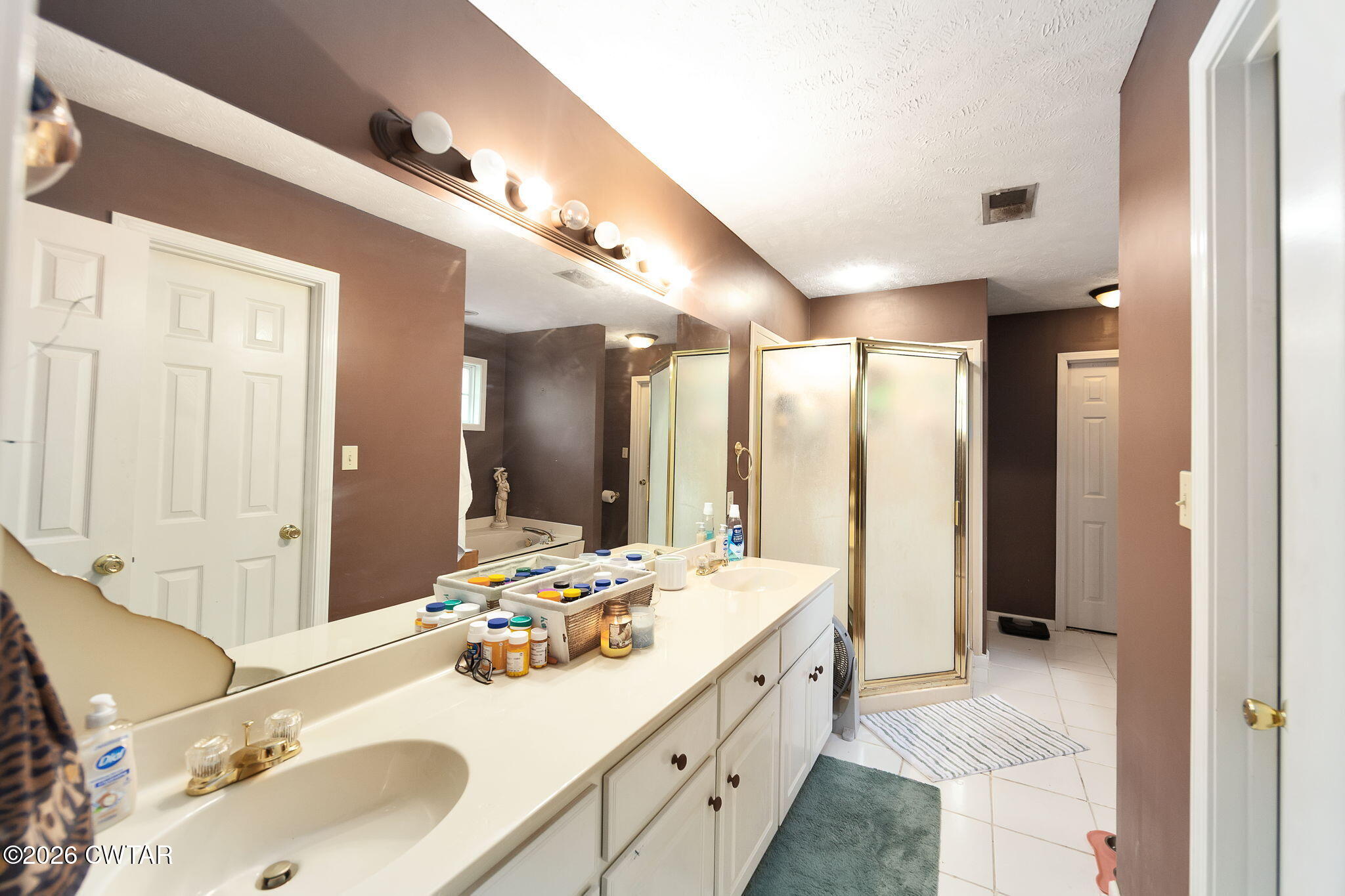 11 Walnut Trace Drive