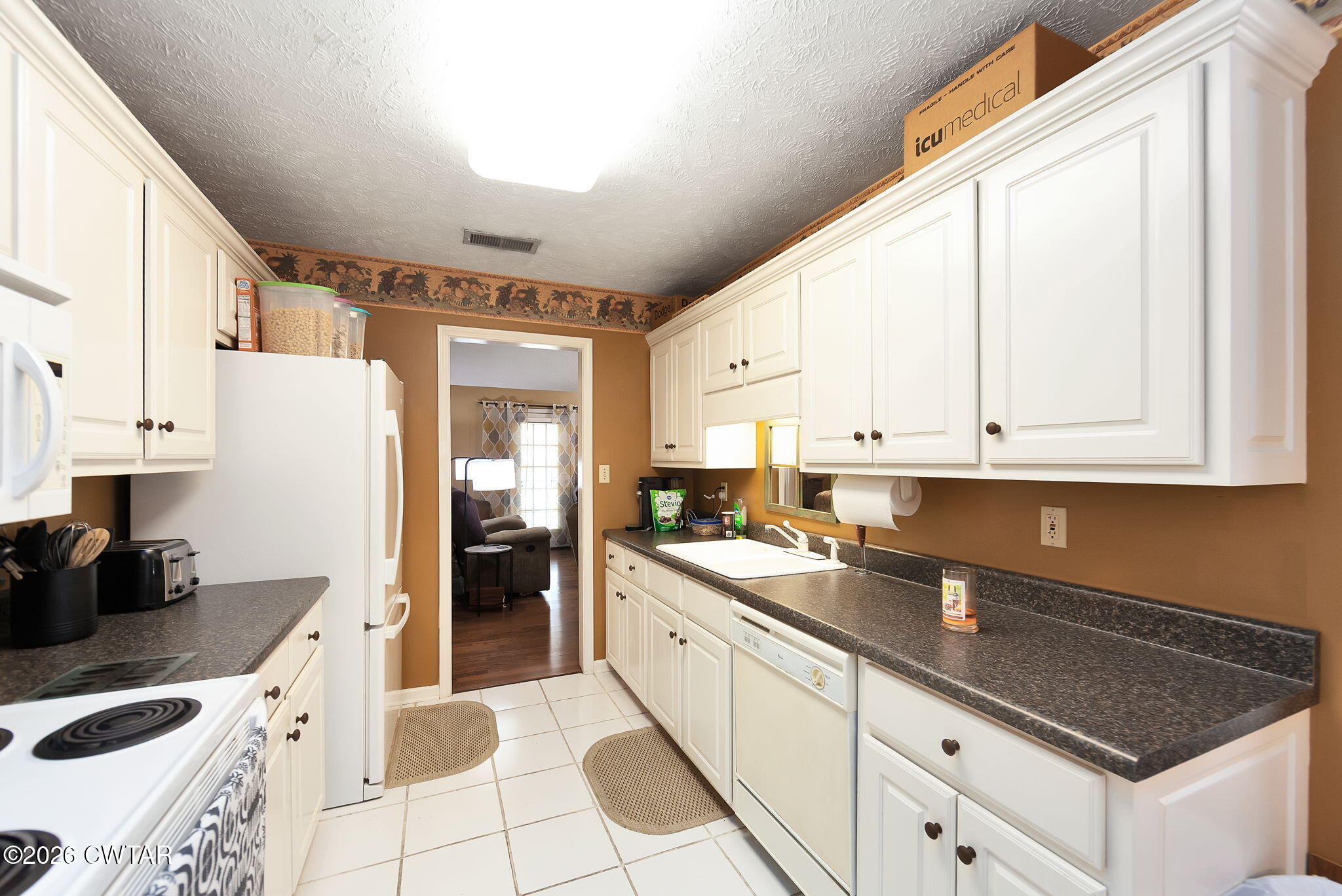 11 Walnut Trace Drive