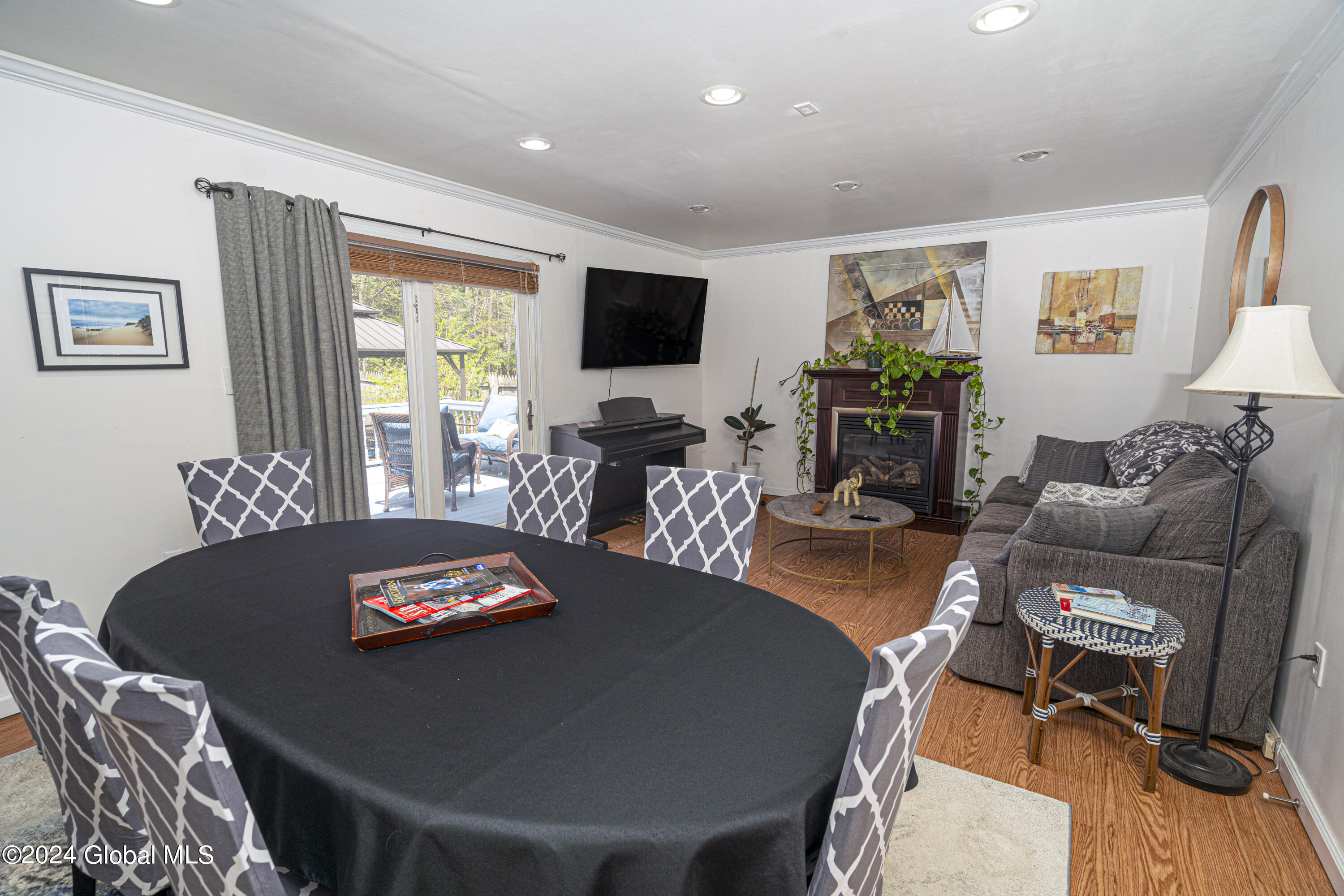3 Castleberry Drive