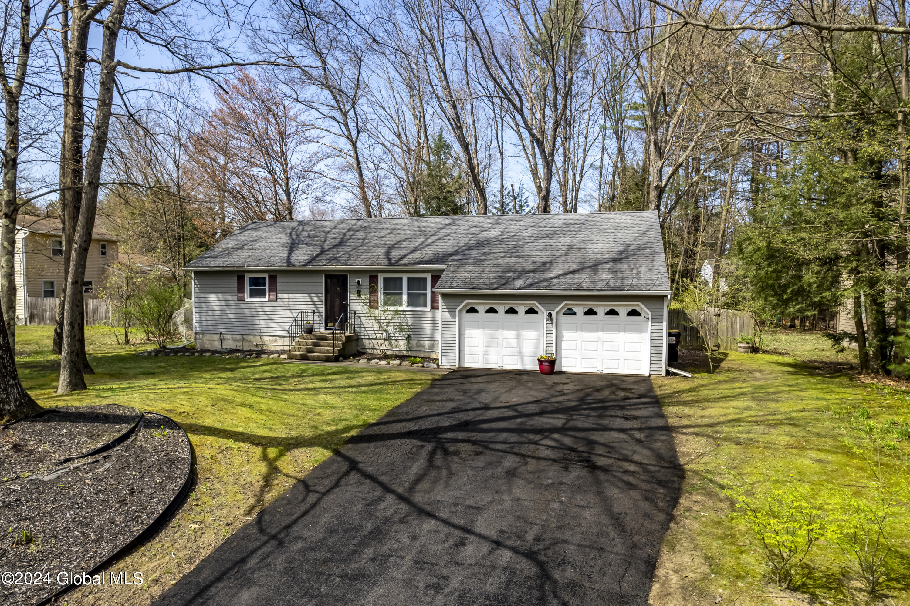 3 Castleberry Drive