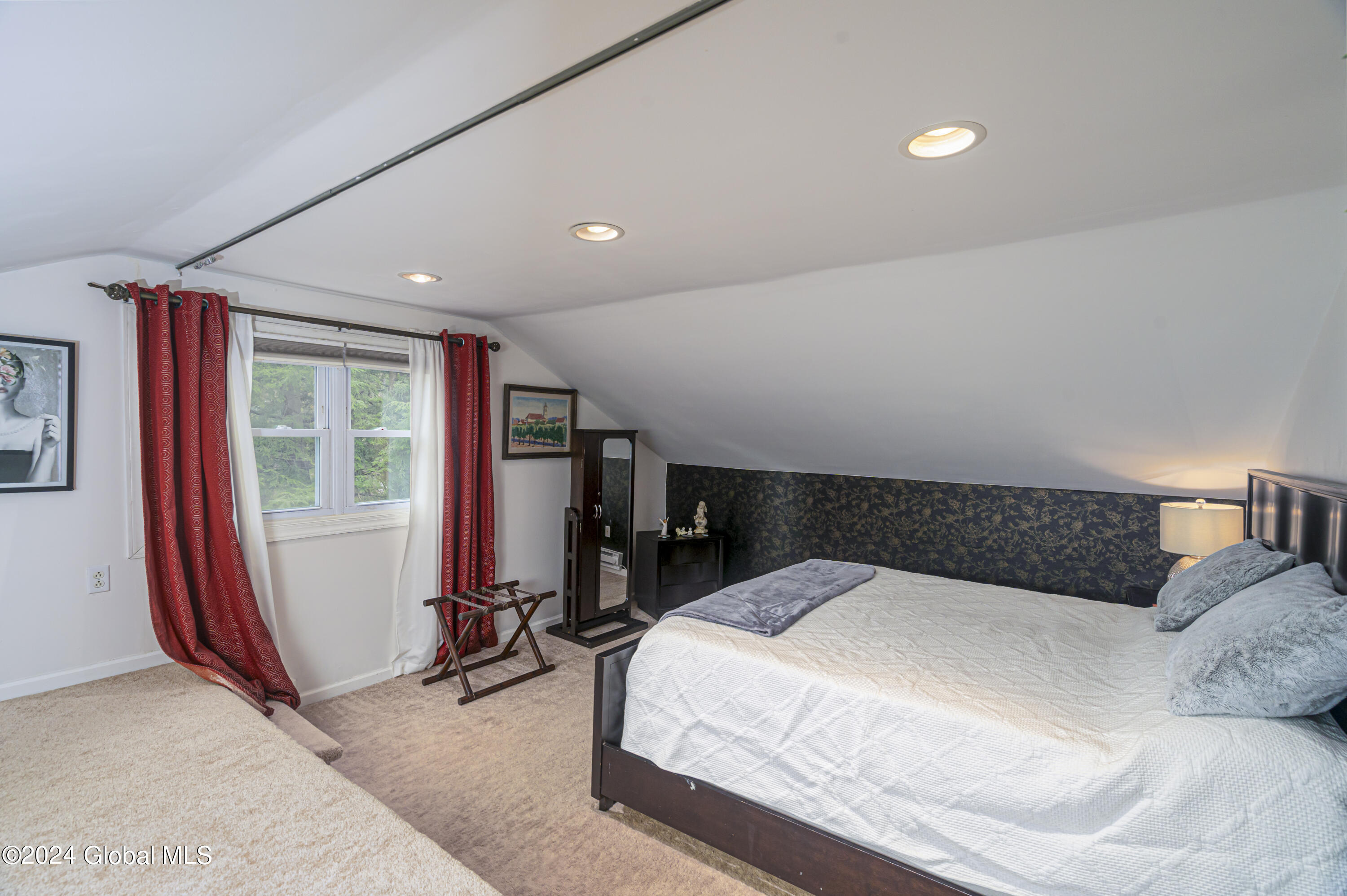 3 Castleberry Drive