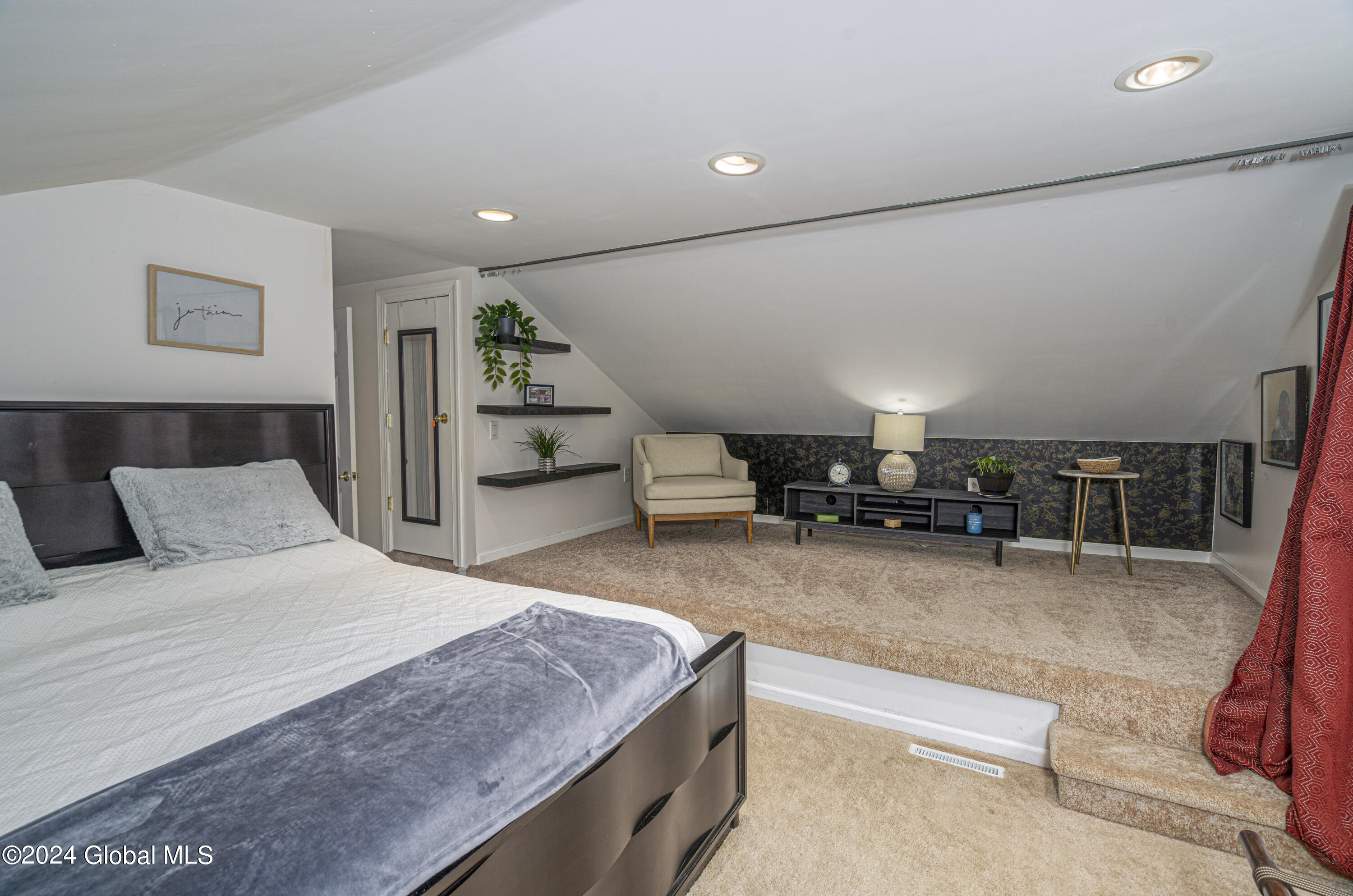 3 Castleberry Drive