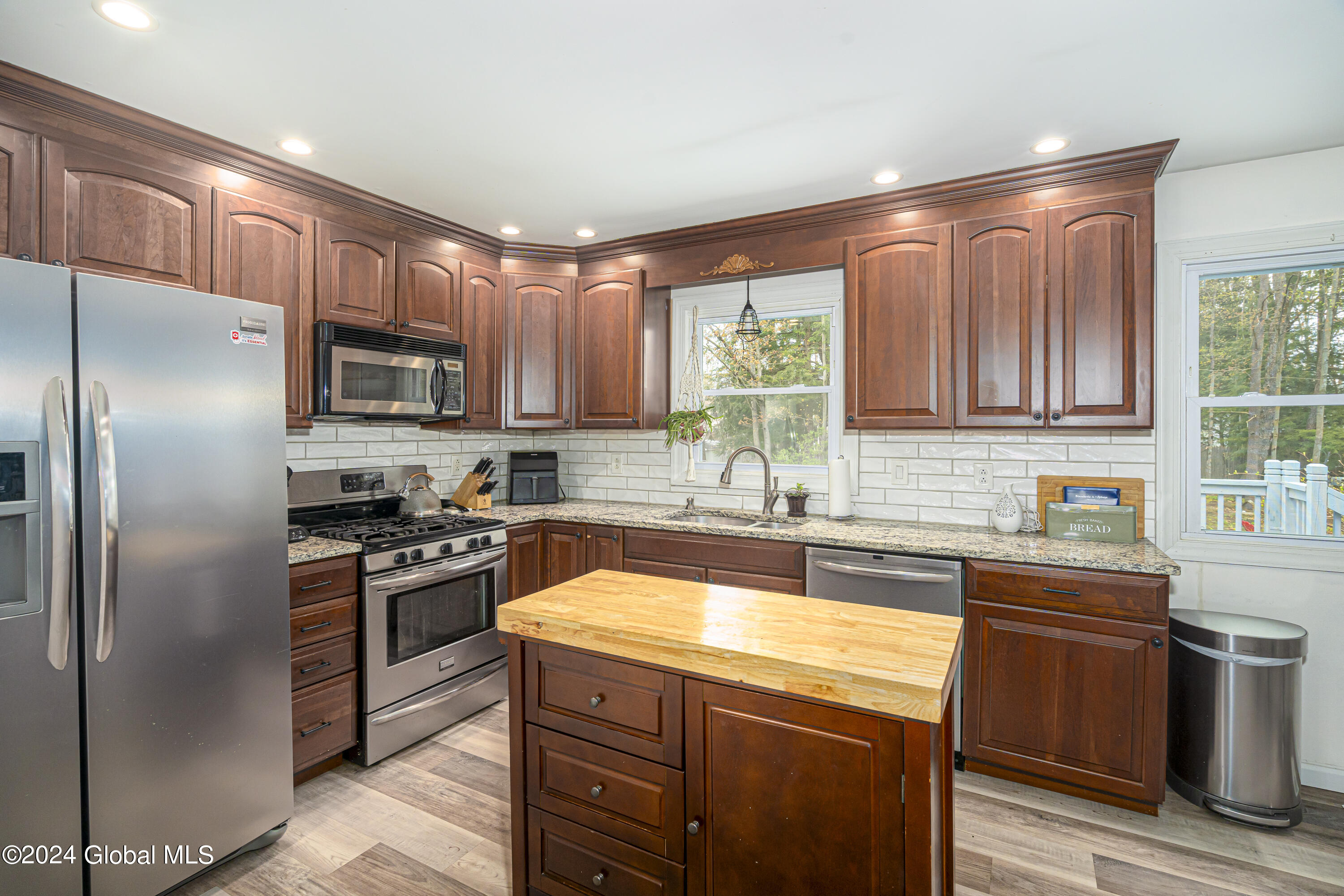 3 Castleberry Drive