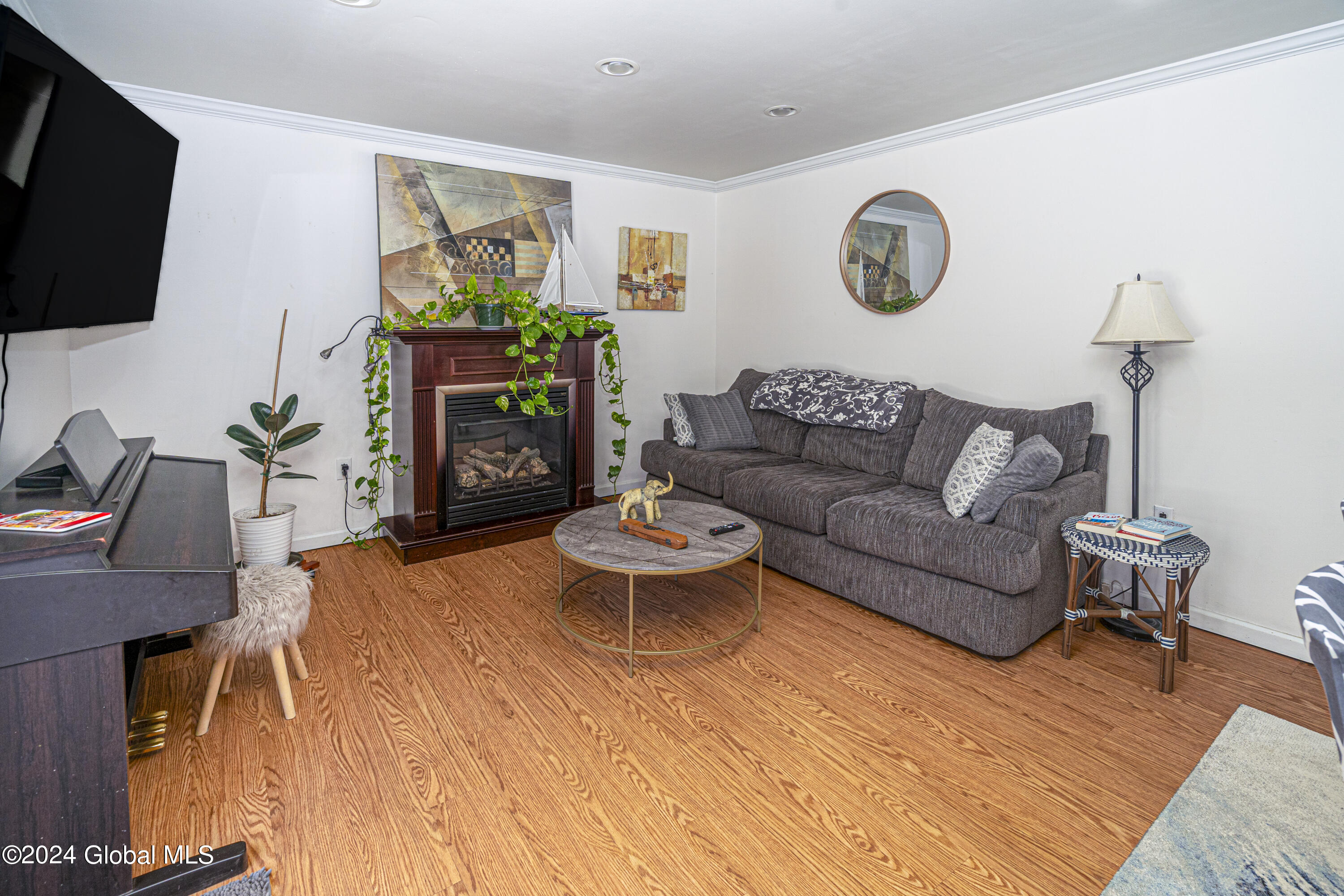 3 Castleberry Drive