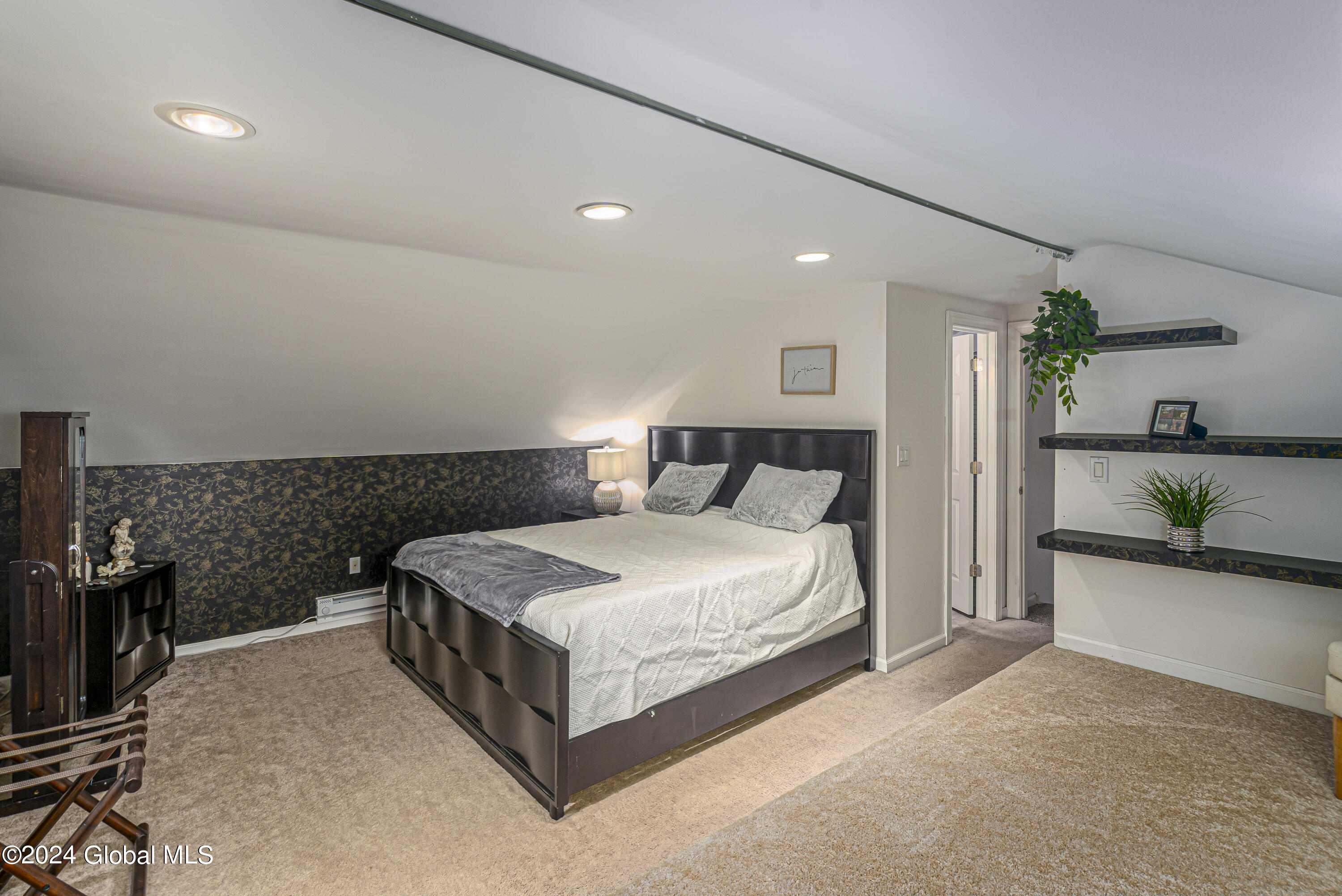 3 Castleberry Drive