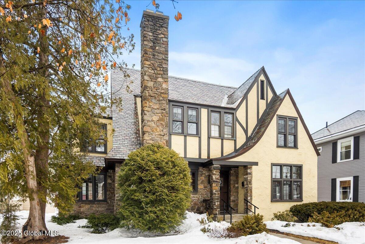 43 Lincoln Avenue