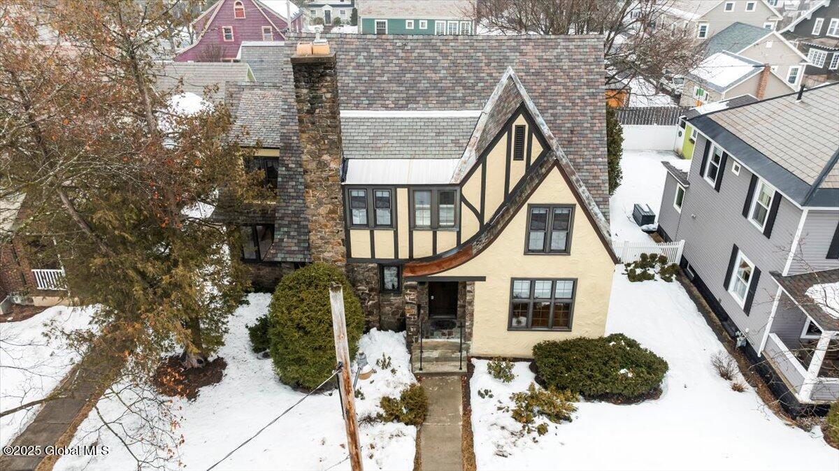 43 Lincoln Avenue