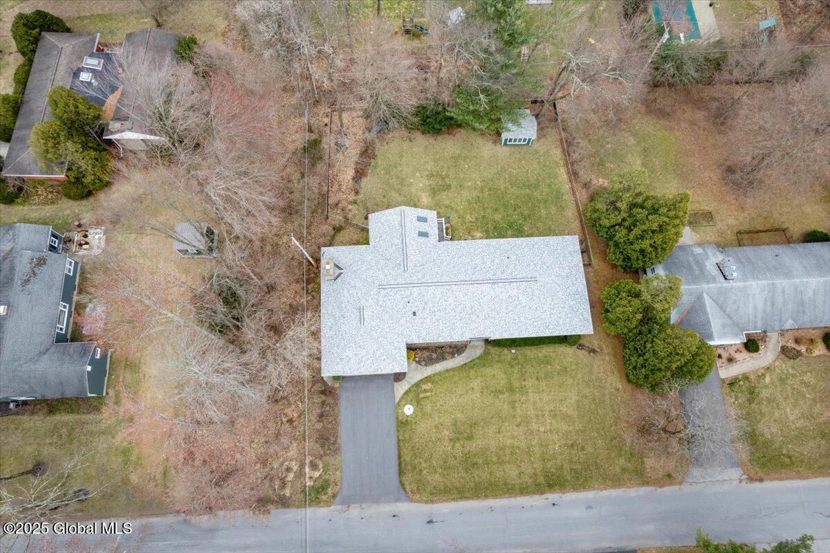 4 Queensbury Place