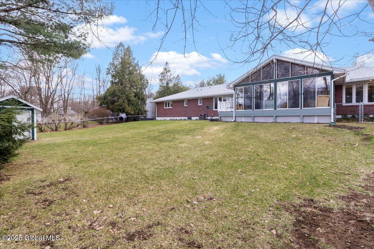 4 Queensbury Place