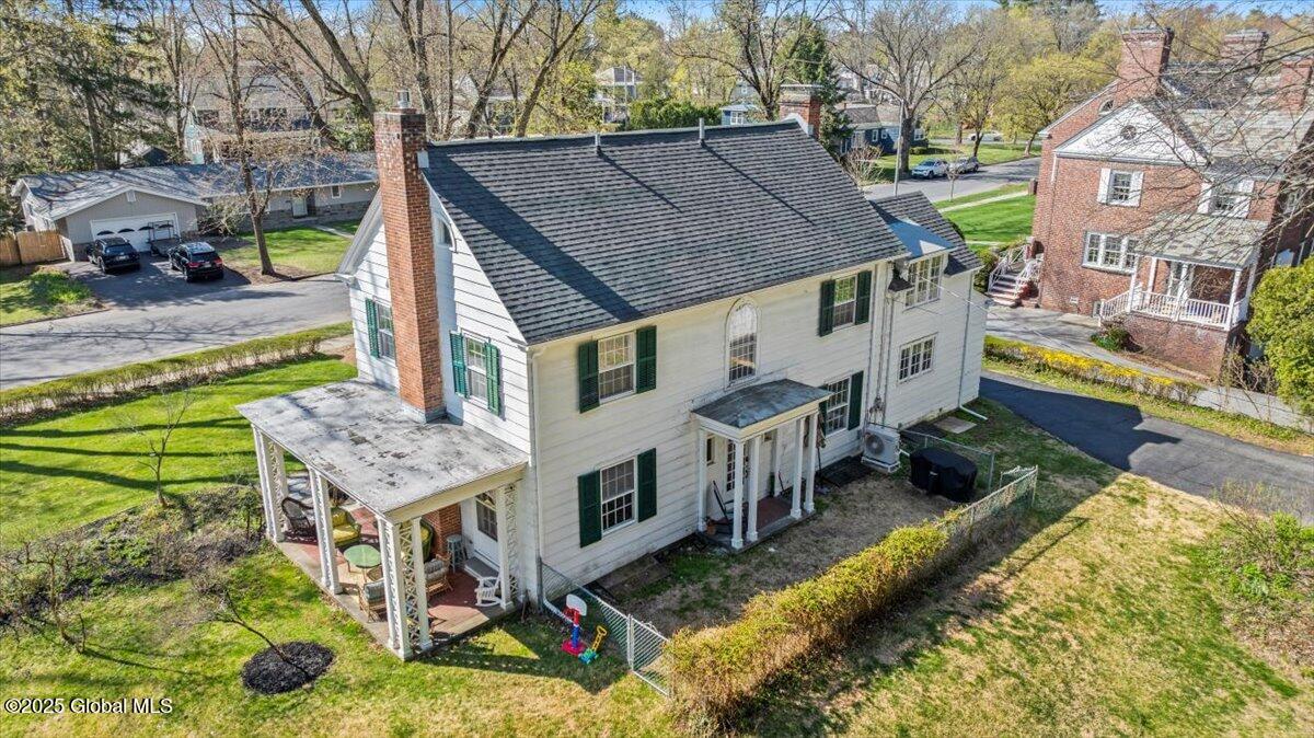 27 Horicon Avenue