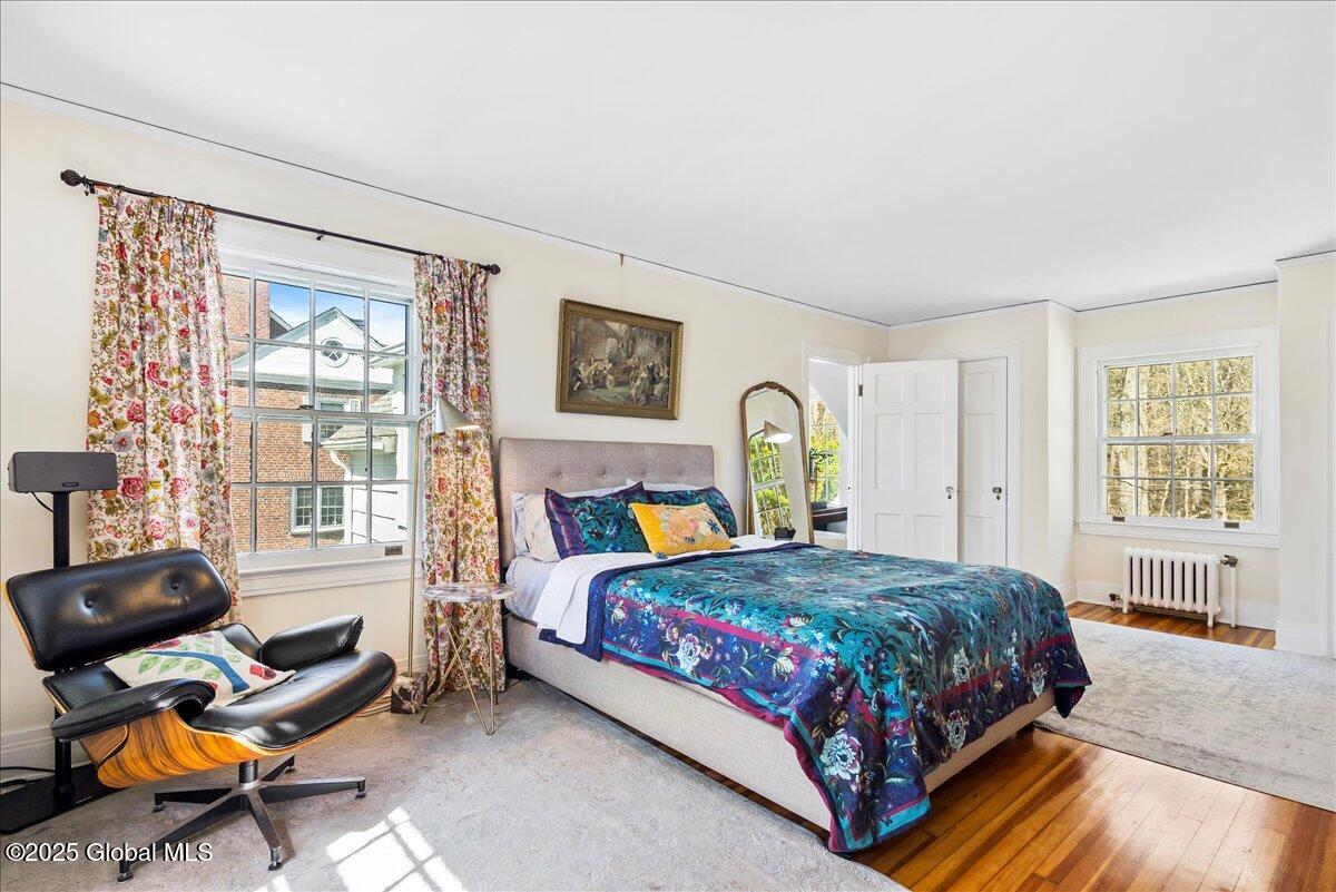 27 Horicon Avenue