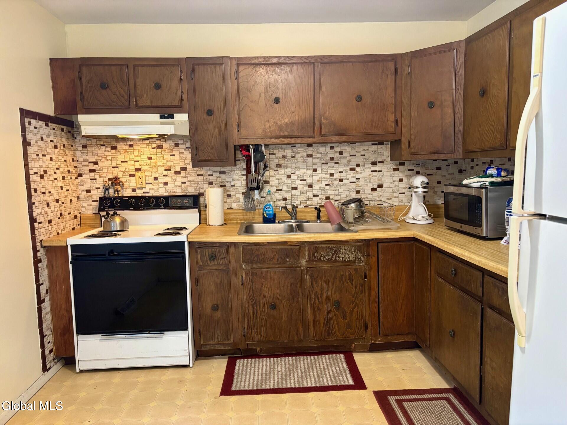 101 Hathorn Boulevard