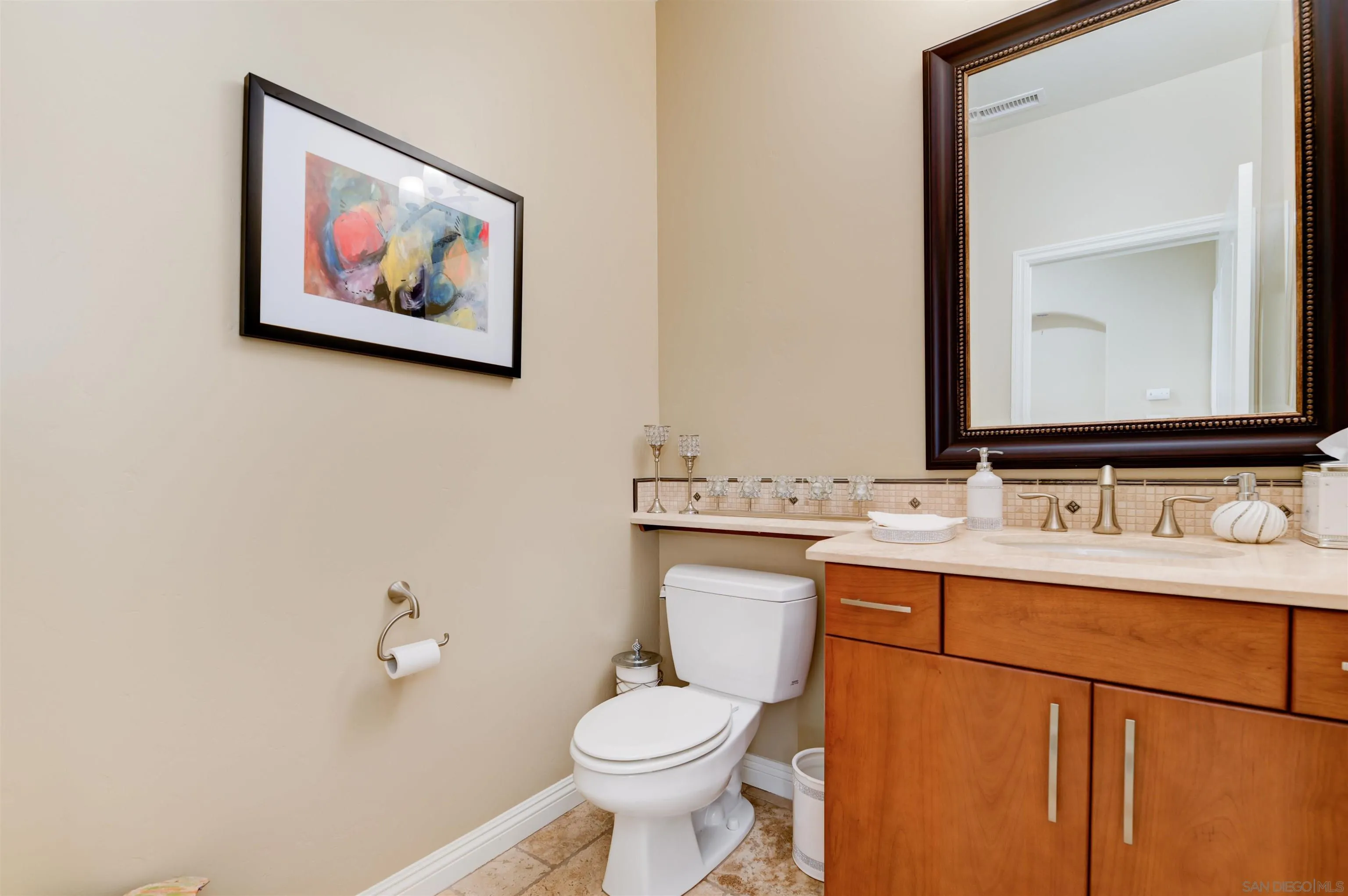 3522 Avenida Amorosa