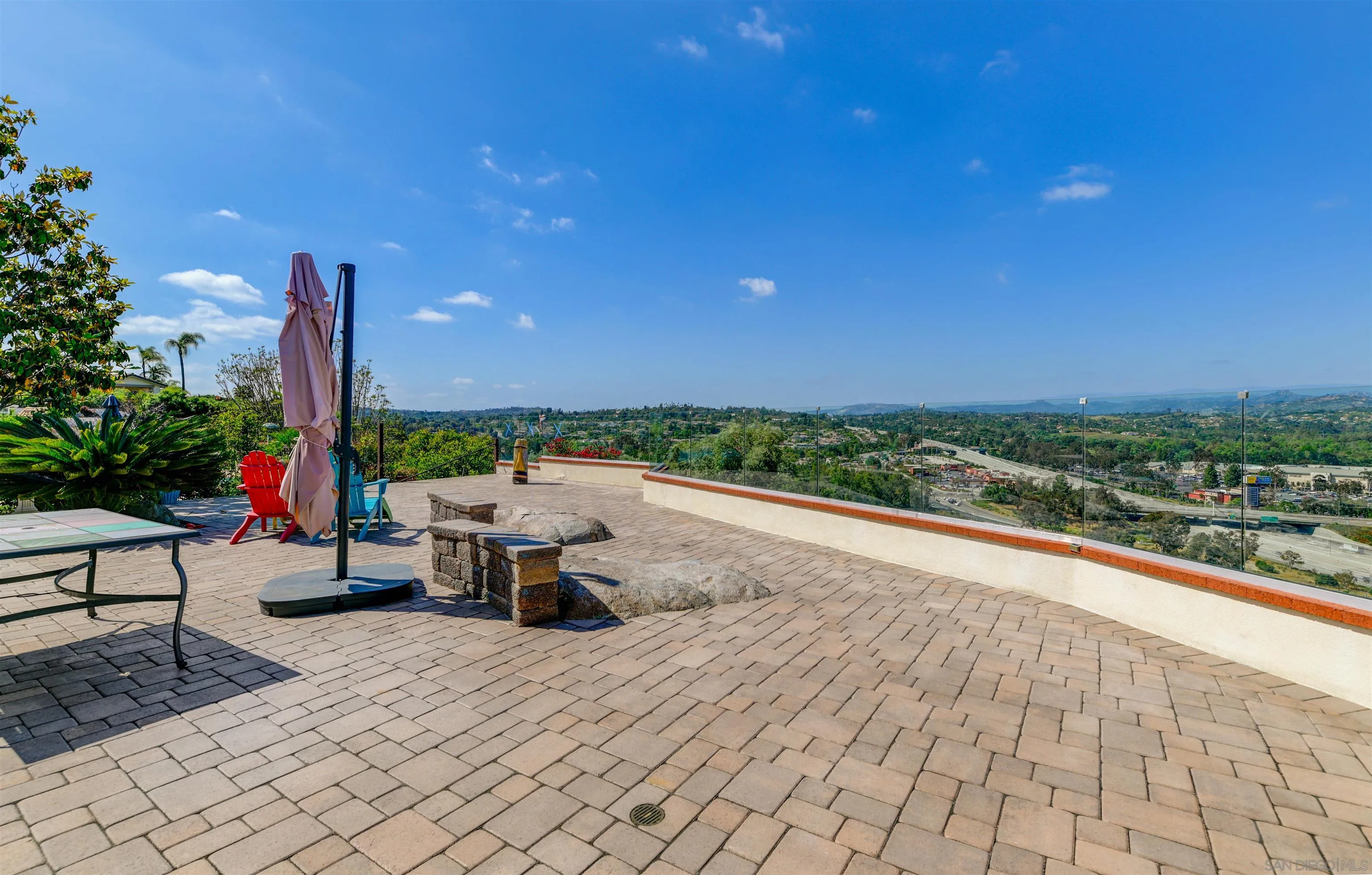 3522 Avenida Amorosa