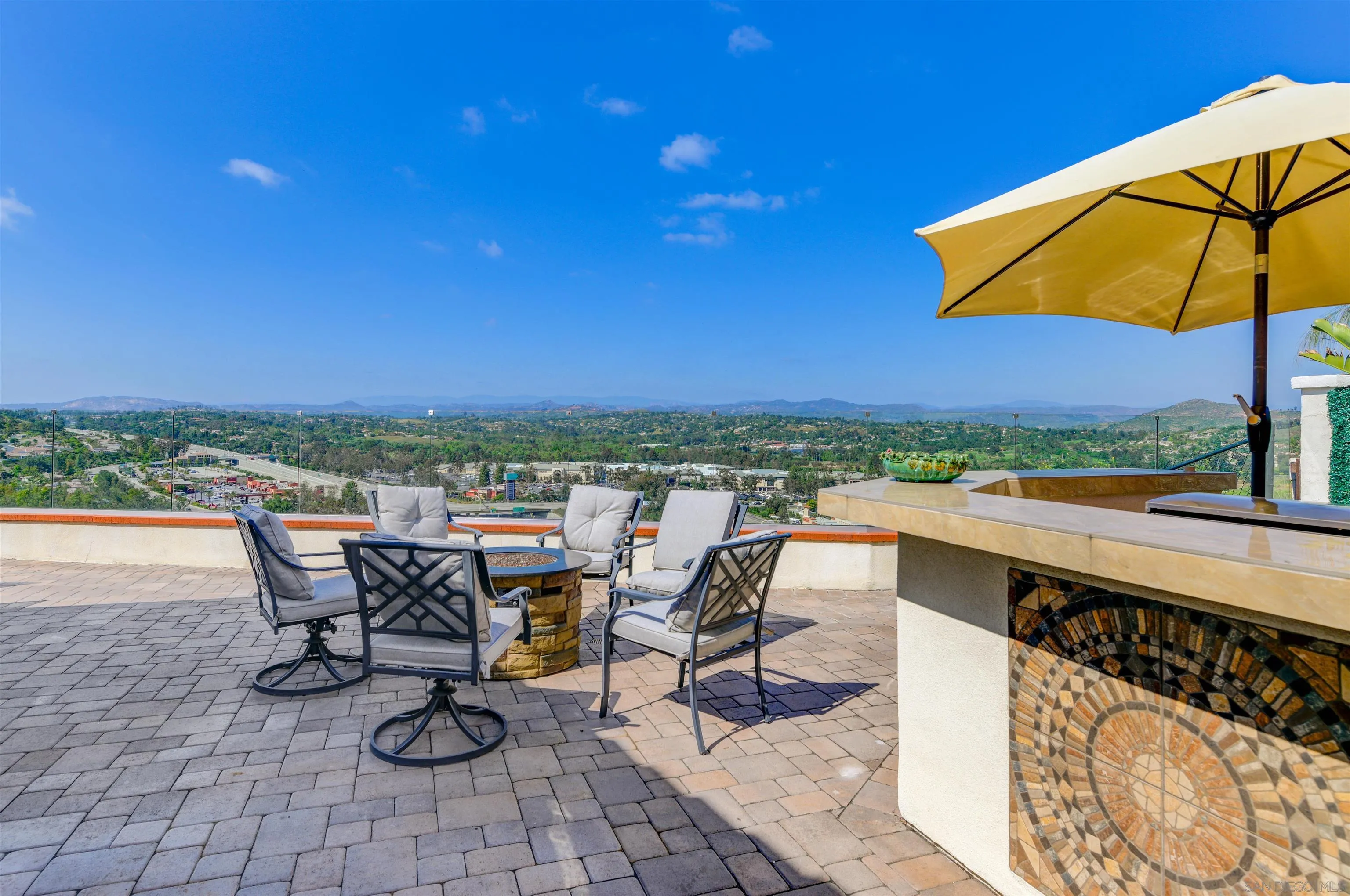 3522 Avenida Amorosa