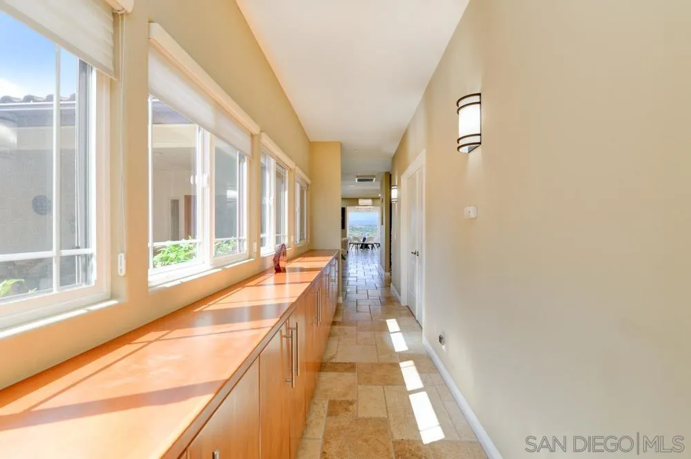 3522 Avenida Amorosa