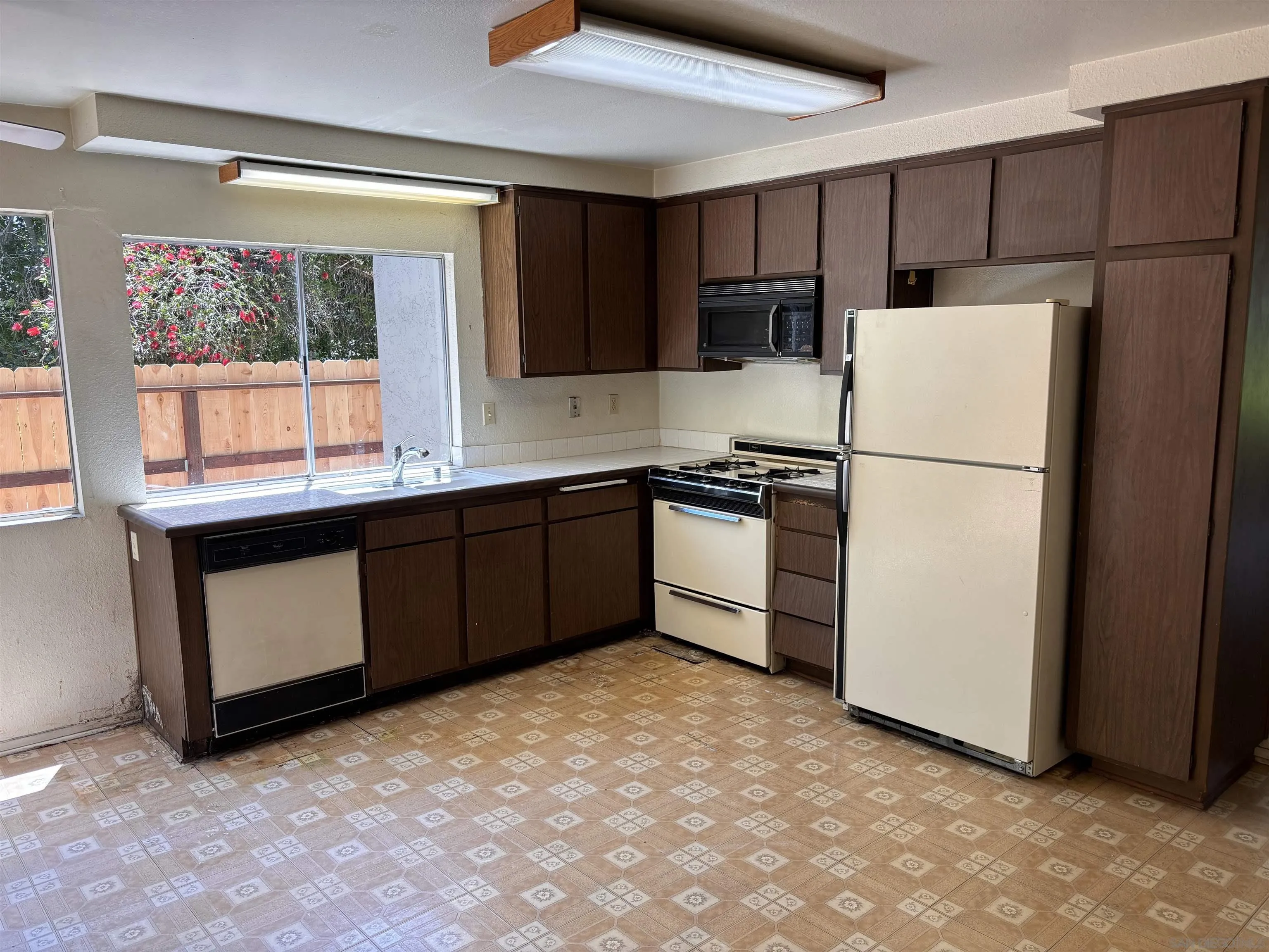 5214 Marigot Place