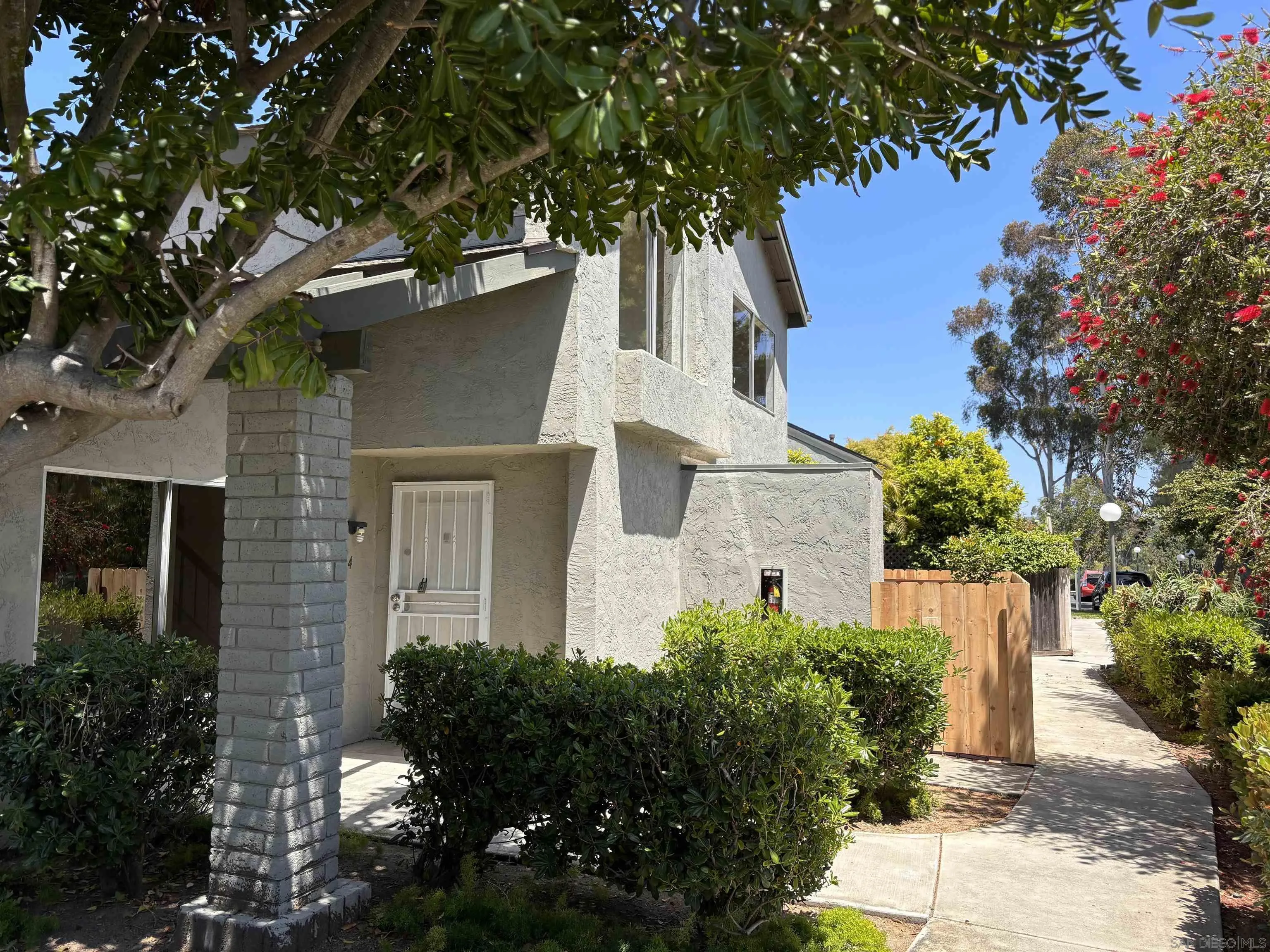 5214 Marigot Place