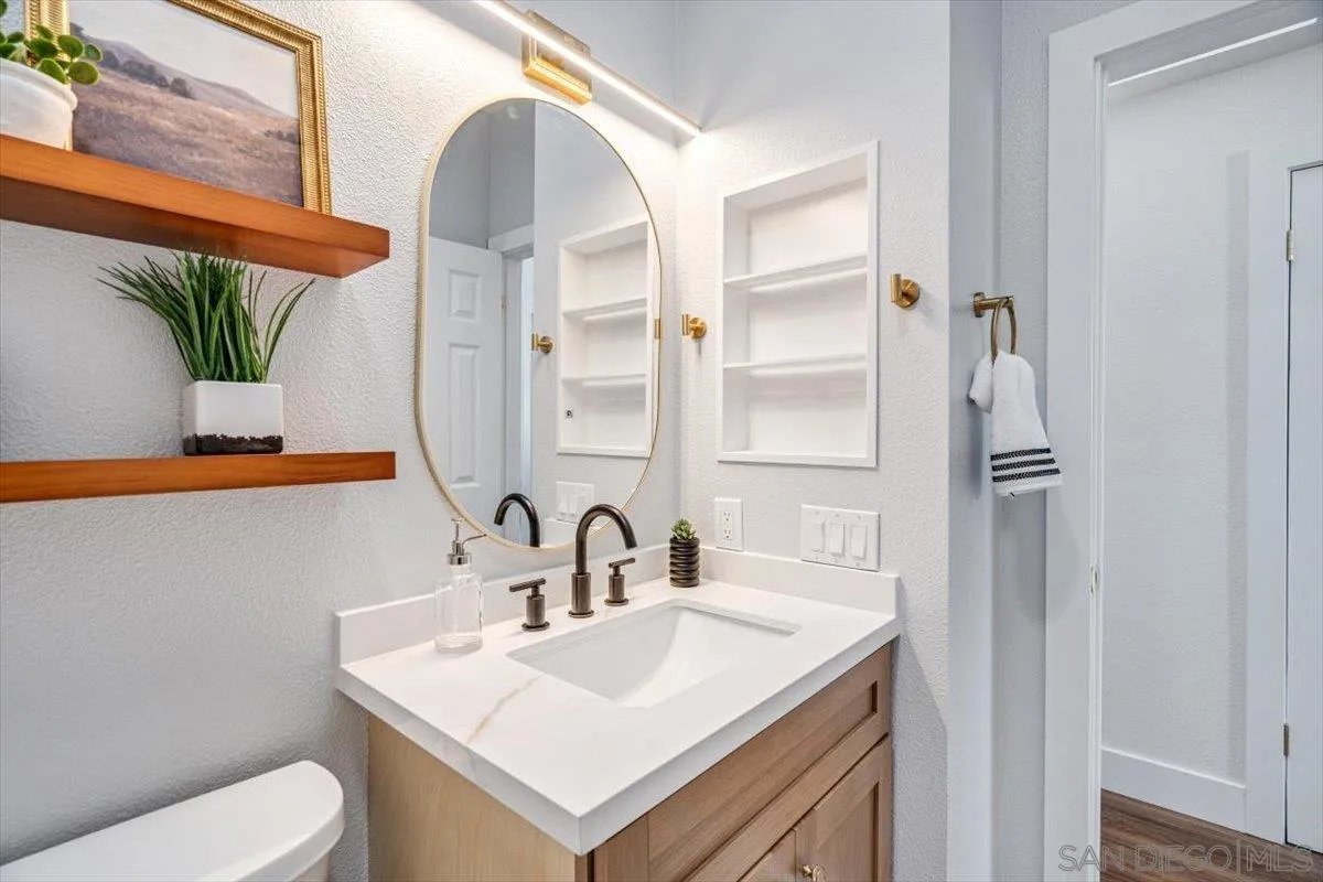 3722 Arnold Avenue Unit 6