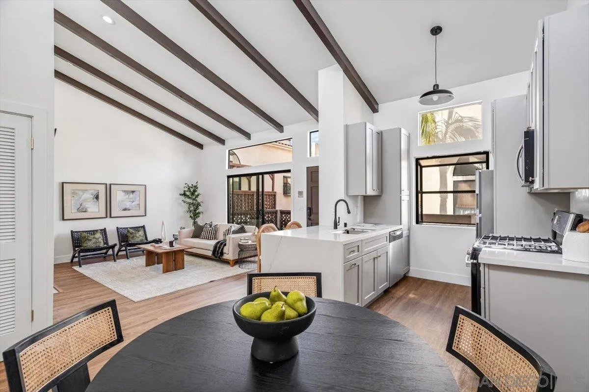 3722 Arnold Avenue Unit 6