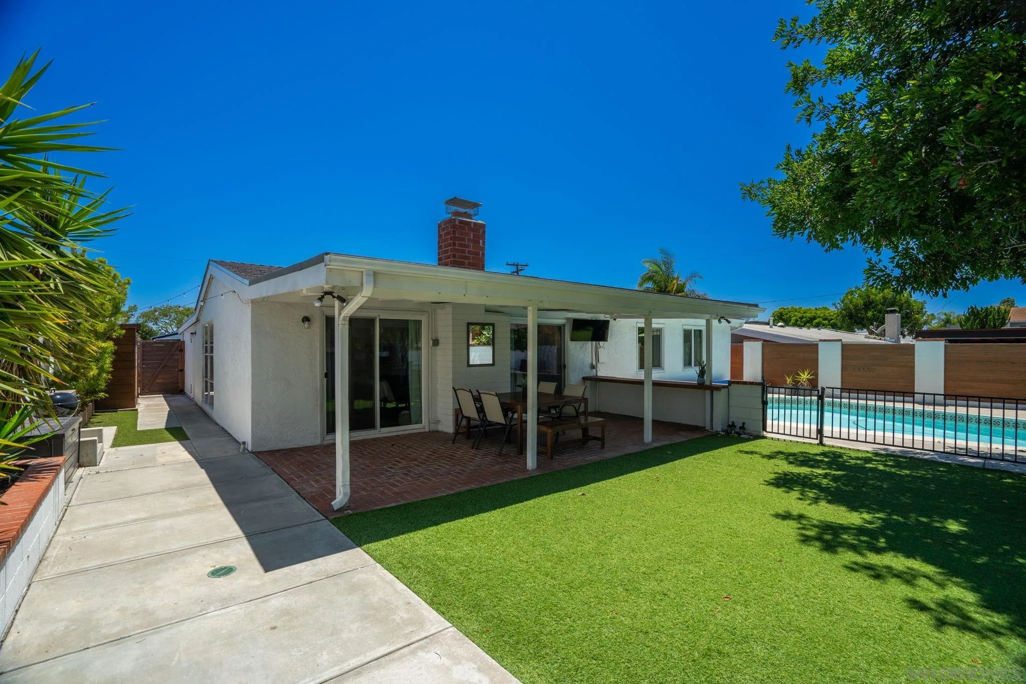 9358 Guild Ave