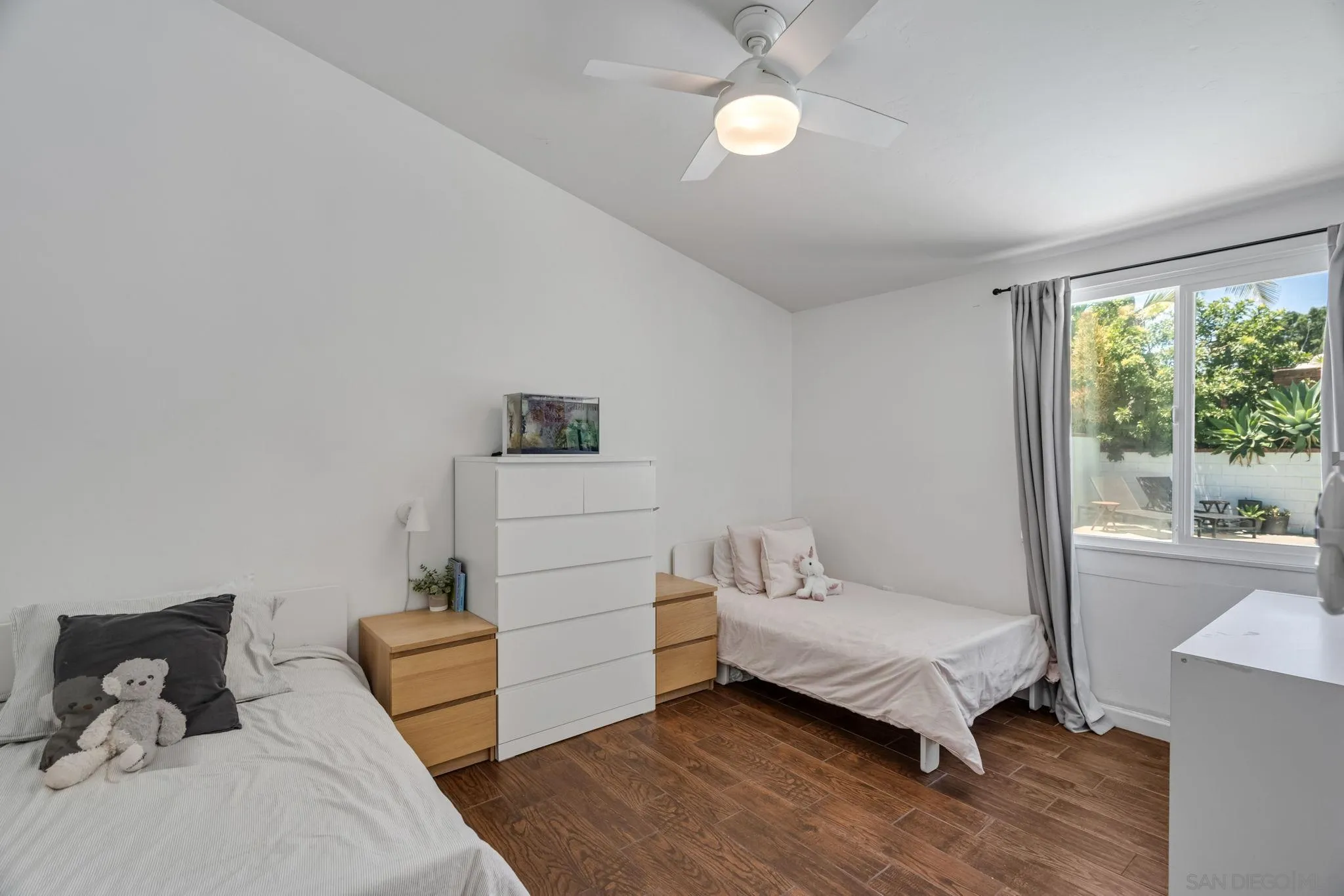 9358 Guild Ave