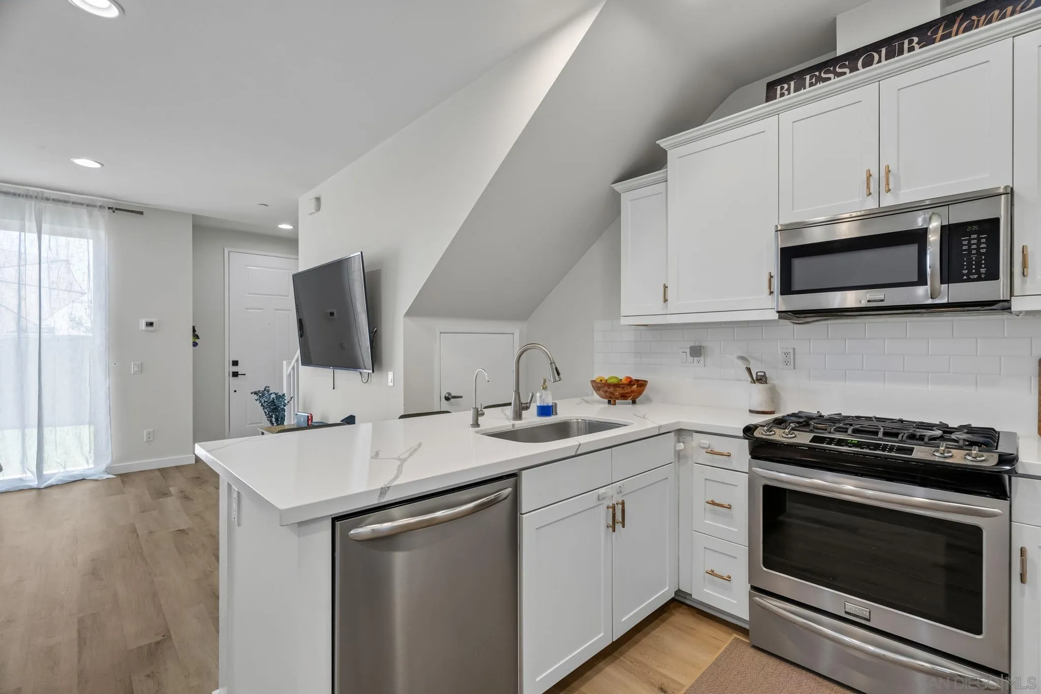 5403 San Roberto