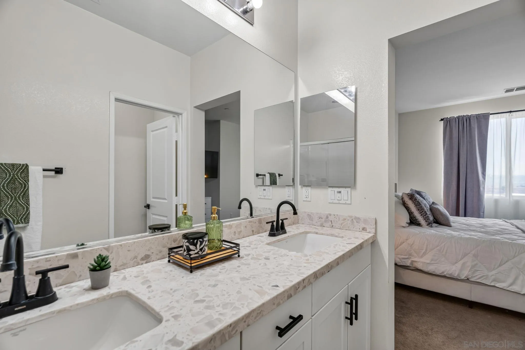 5403 San Roberto