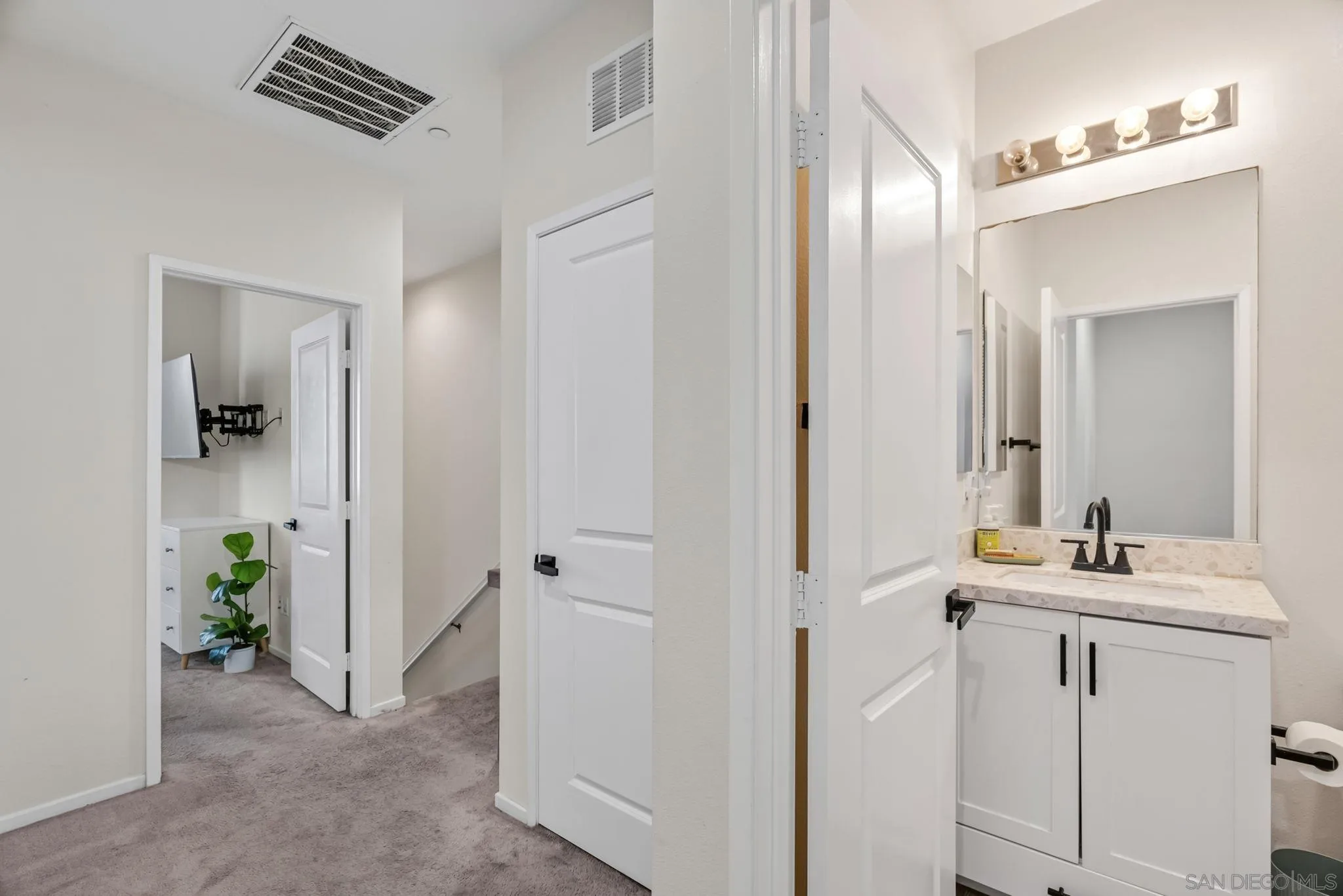5403 San Roberto