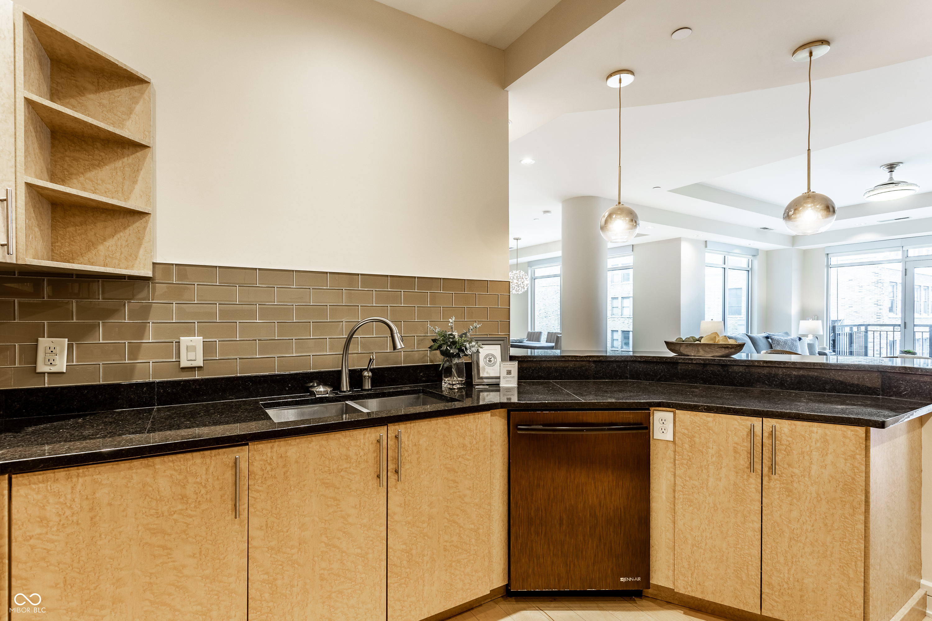 429 N Pennsylvania Unit: 603