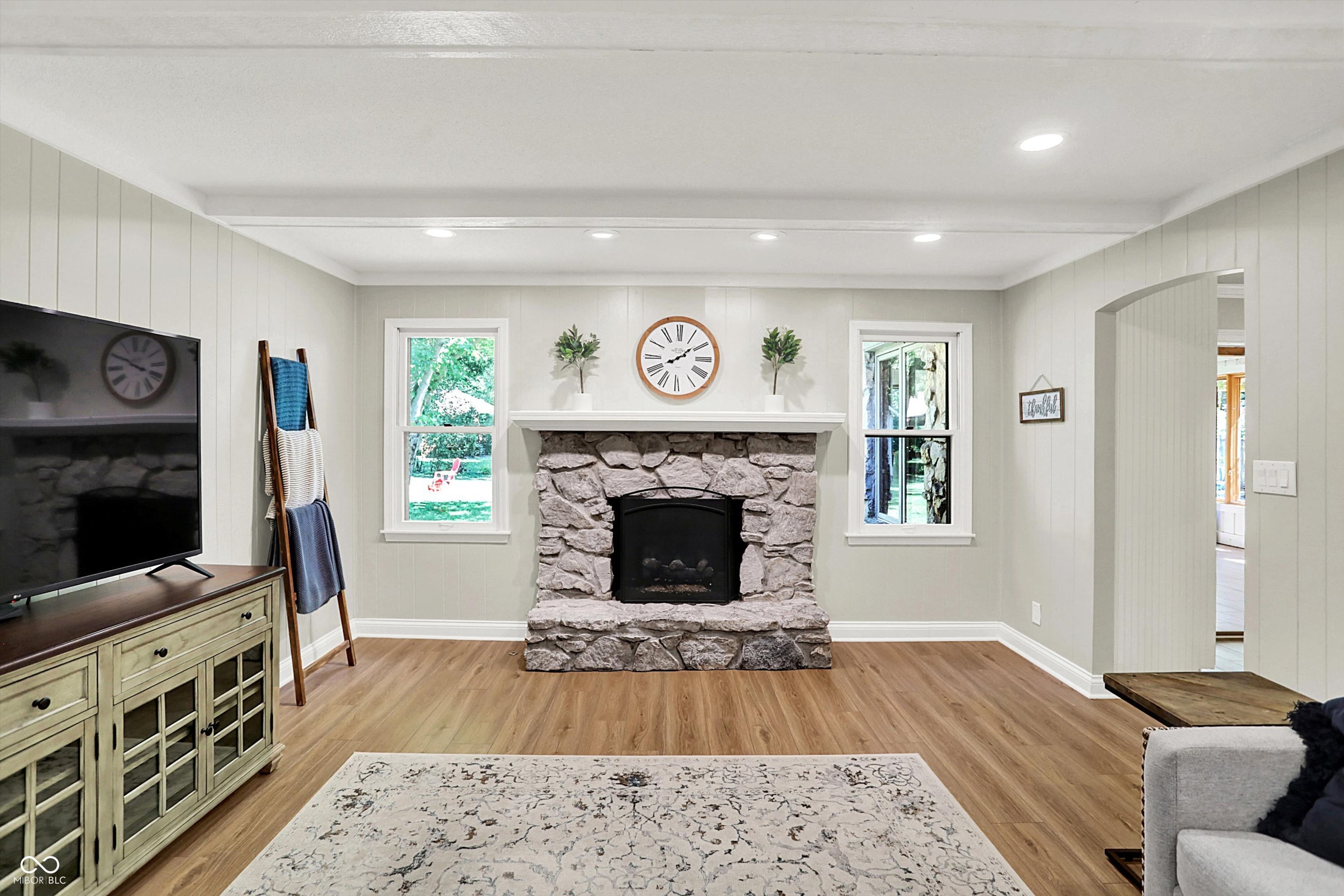 10913 Pleasantview Drive