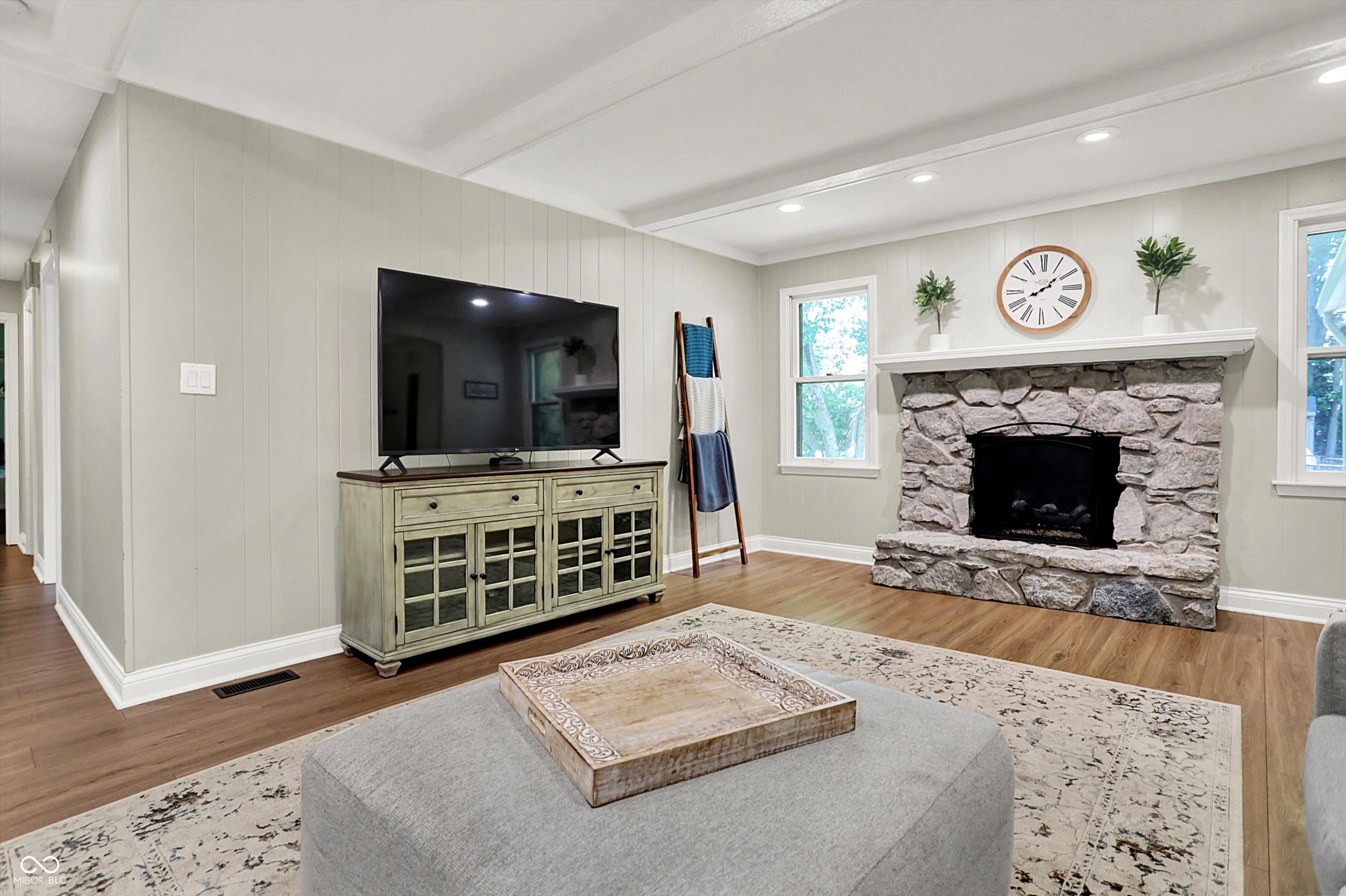 10913 Pleasantview Drive