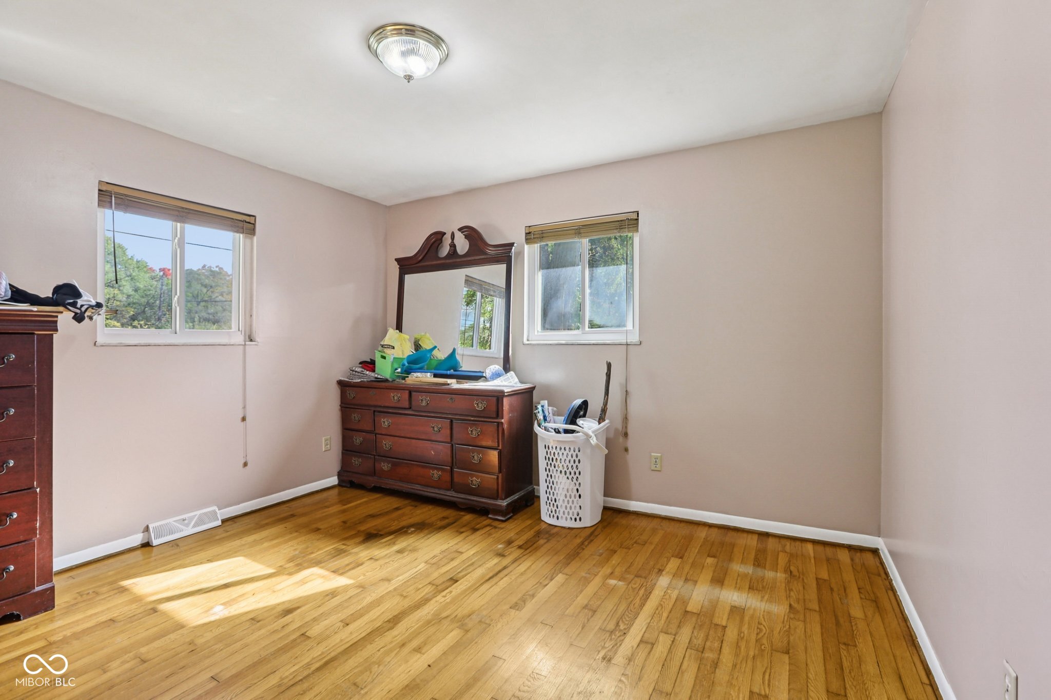 1901 N Ritter Avenue