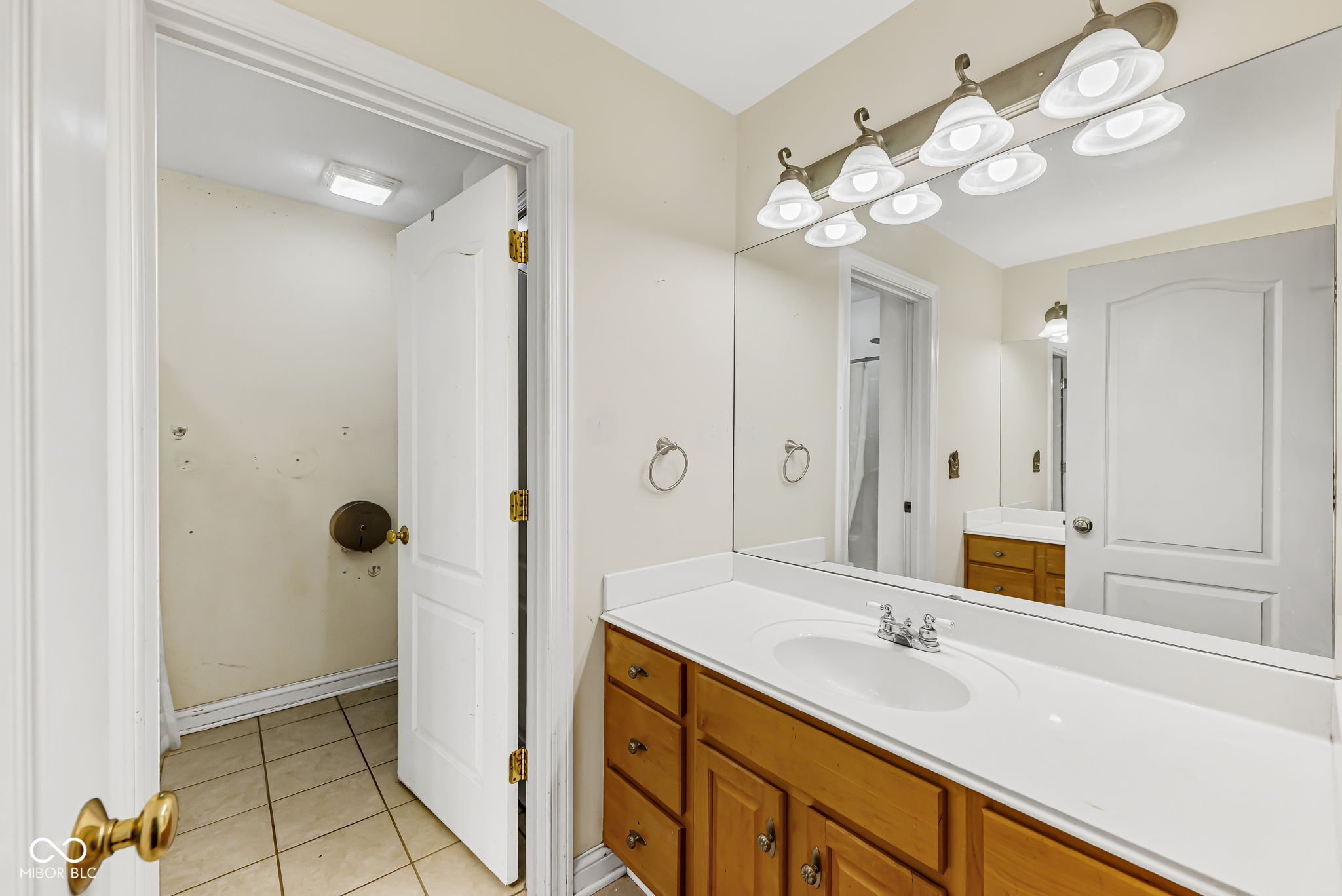 1739 W 156th Street