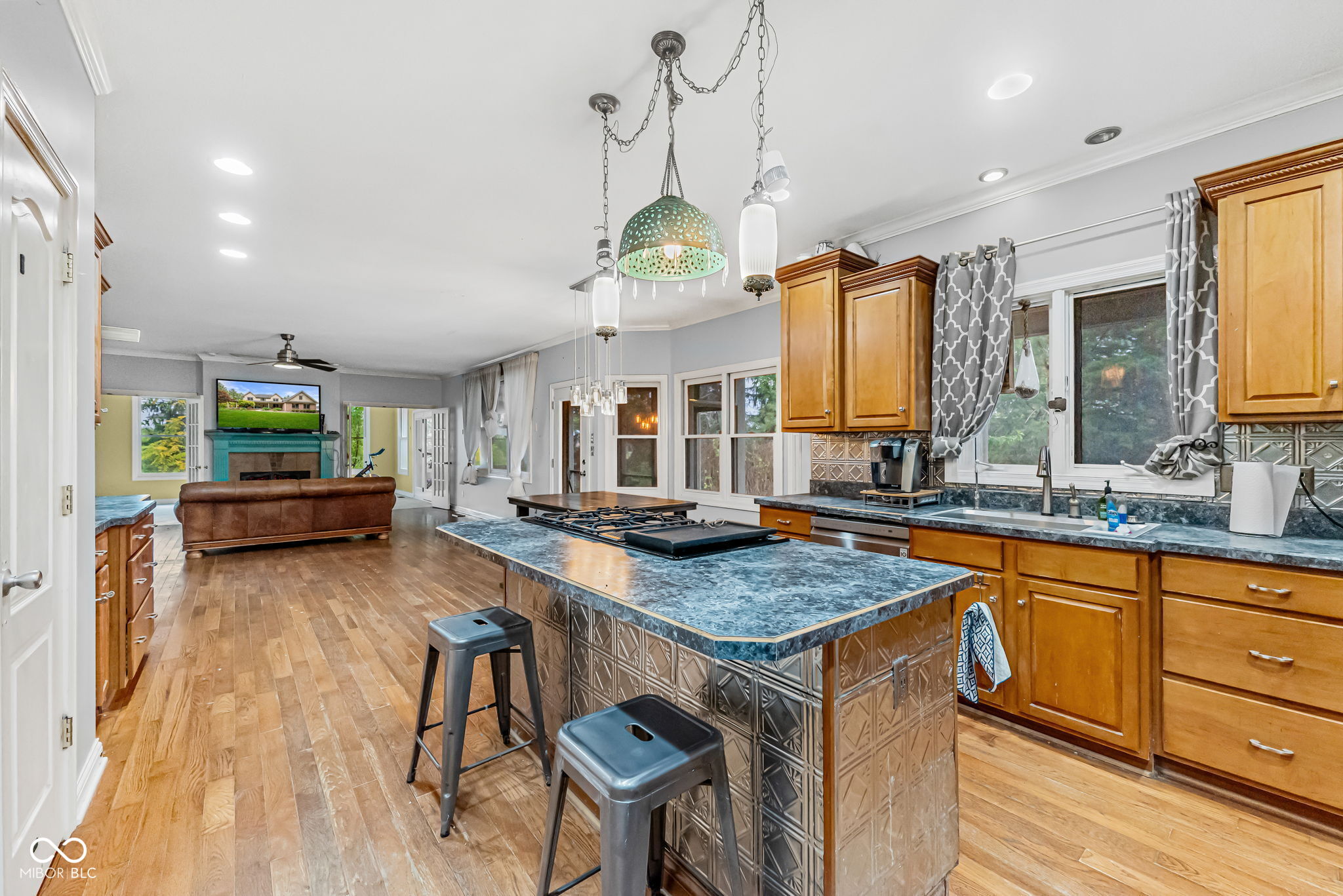 1739 W 156th Street