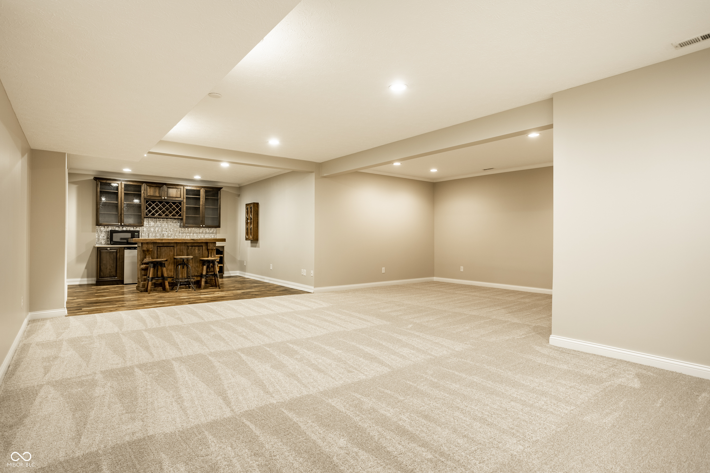 6535 Royal Oakland Place