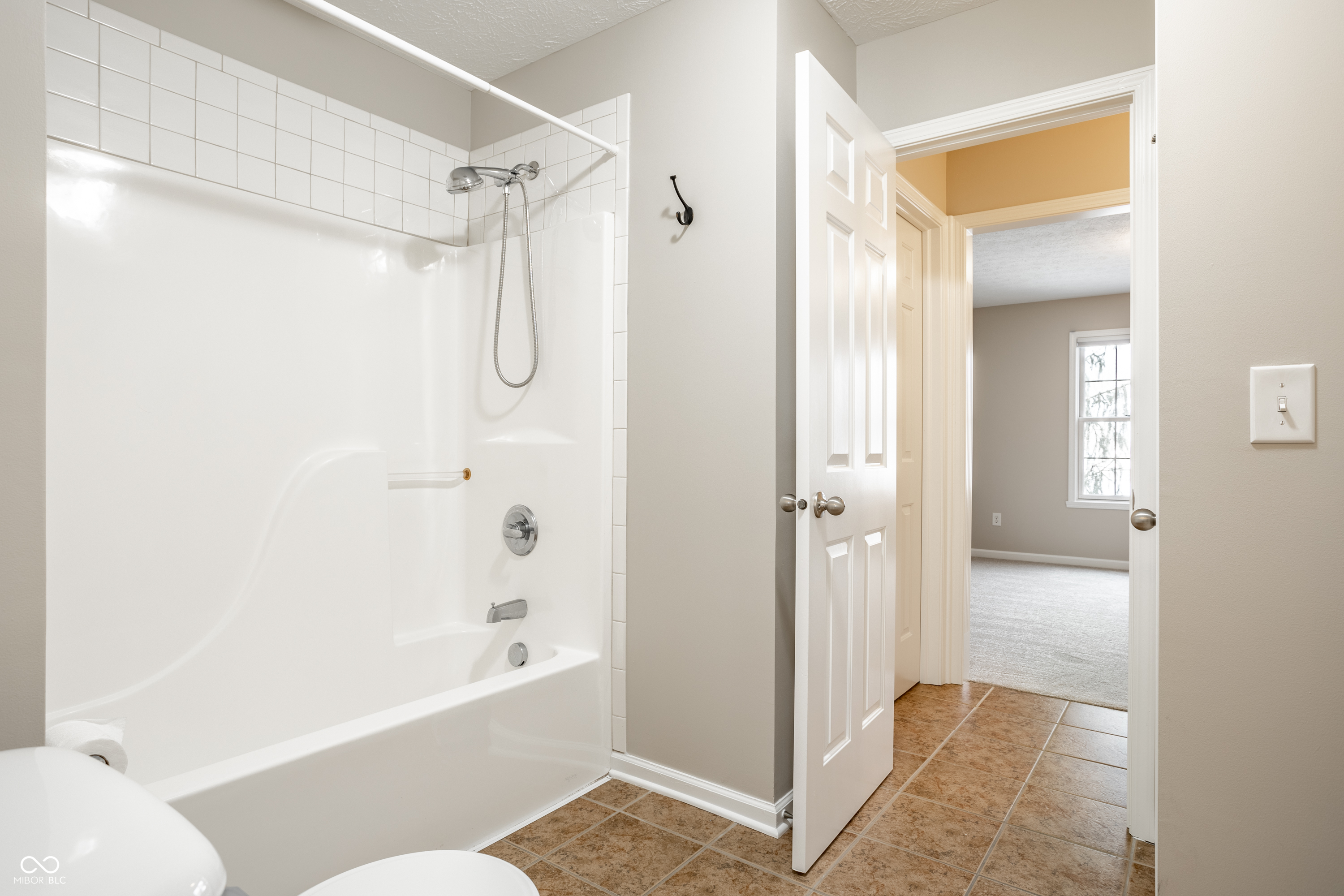 6535 Royal Oakland Place