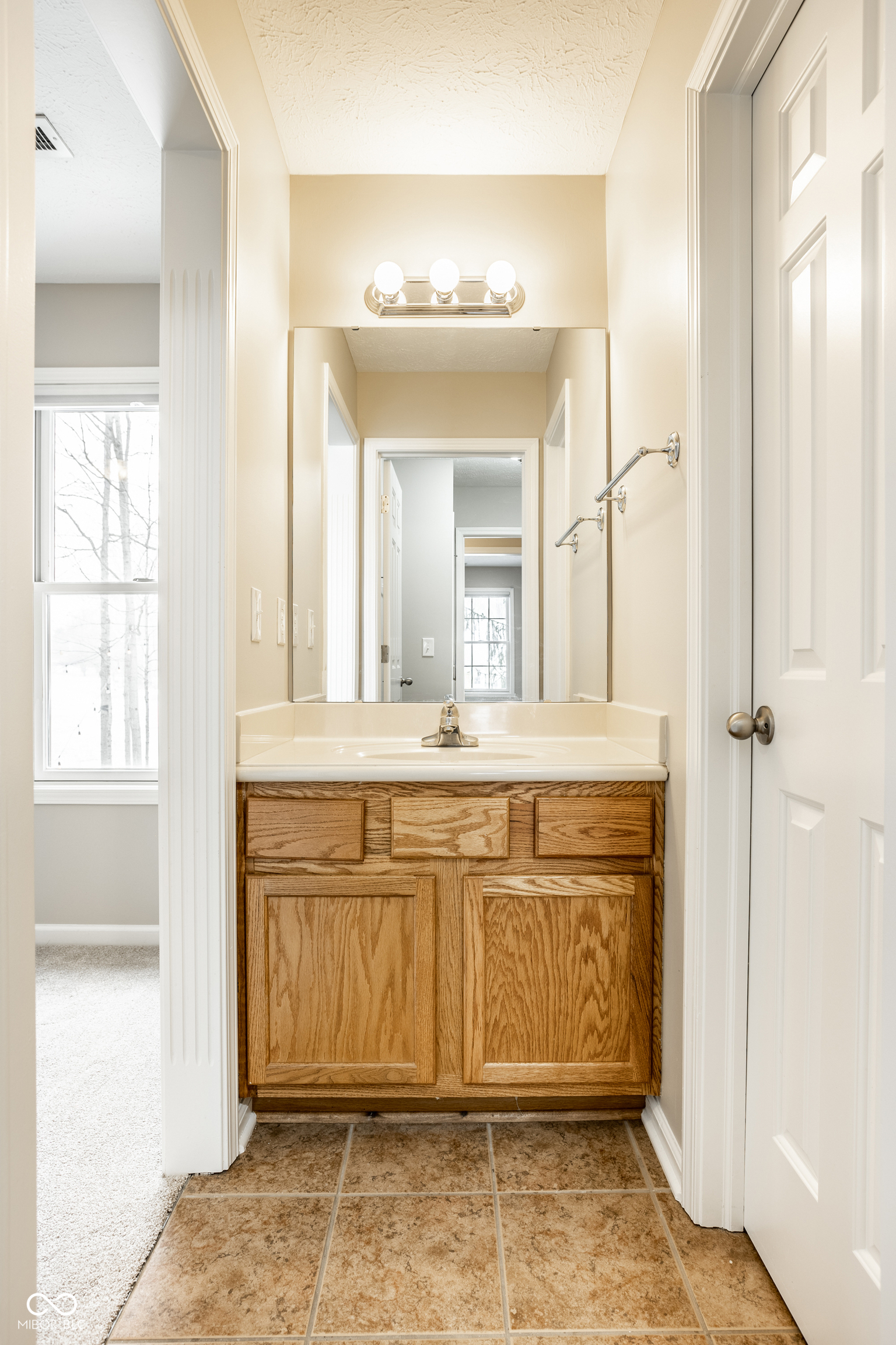 6535 Royal Oakland Place