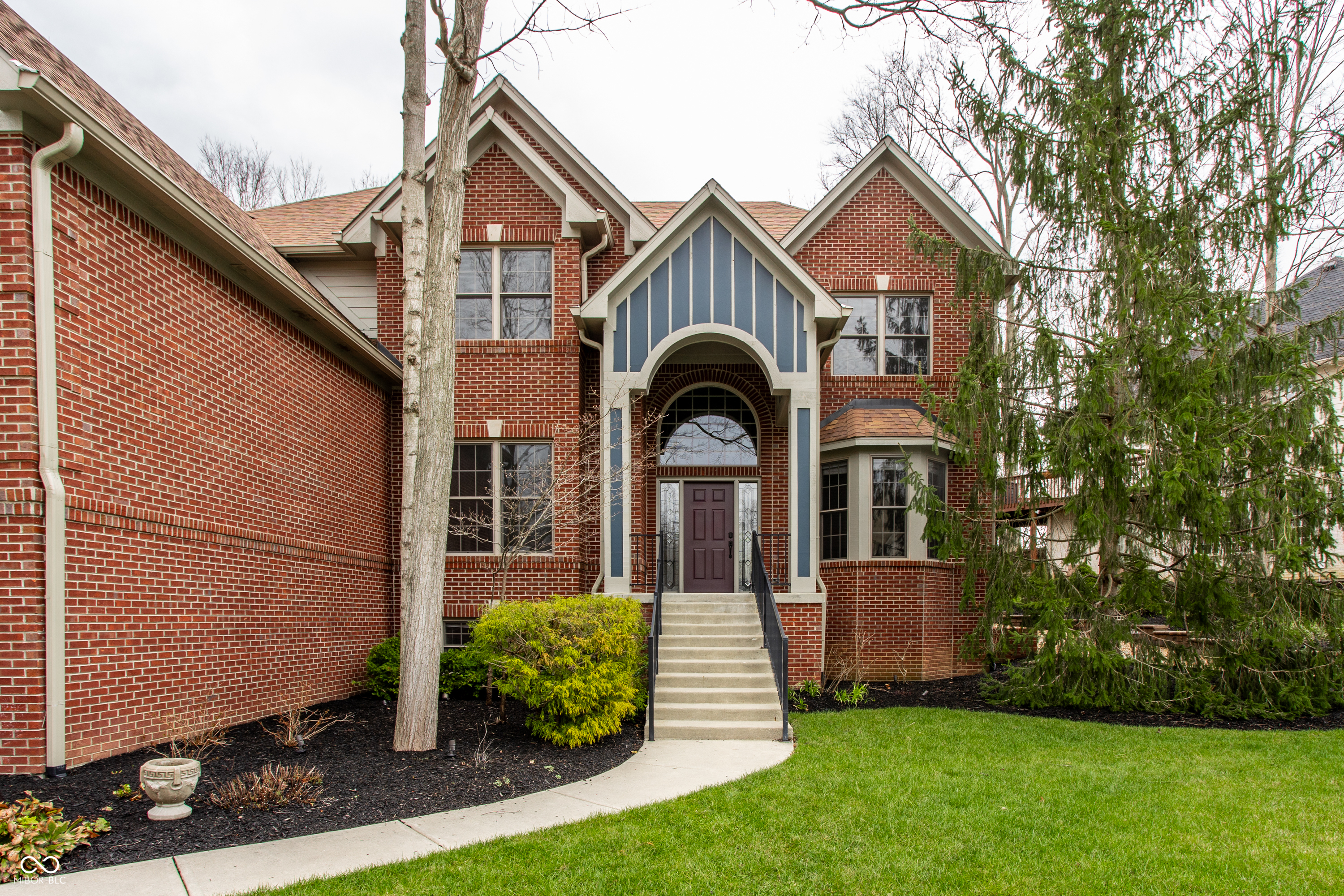 6535 Royal Oakland Place