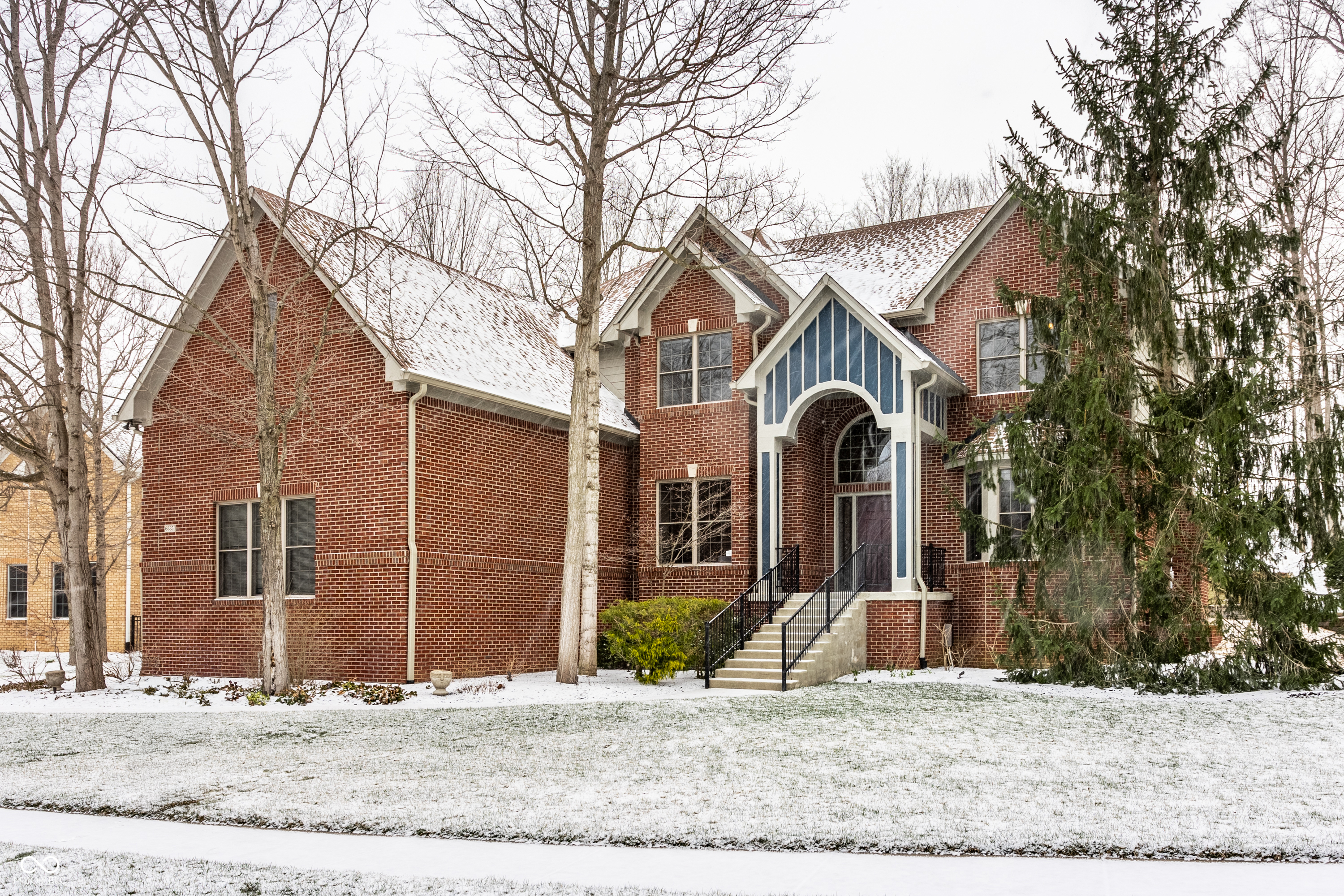 6535 Royal Oakland Place