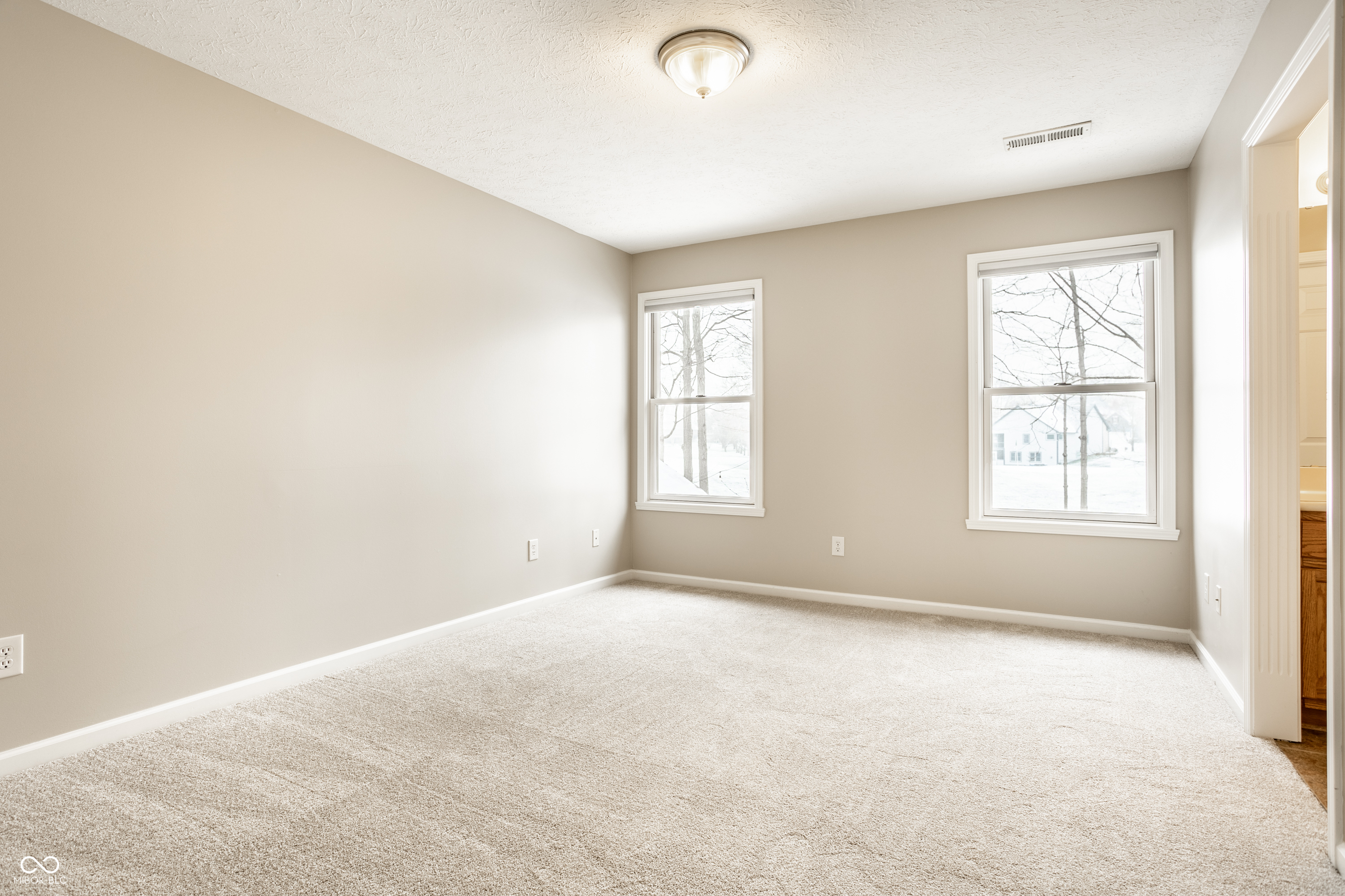 6535 Royal Oakland Place