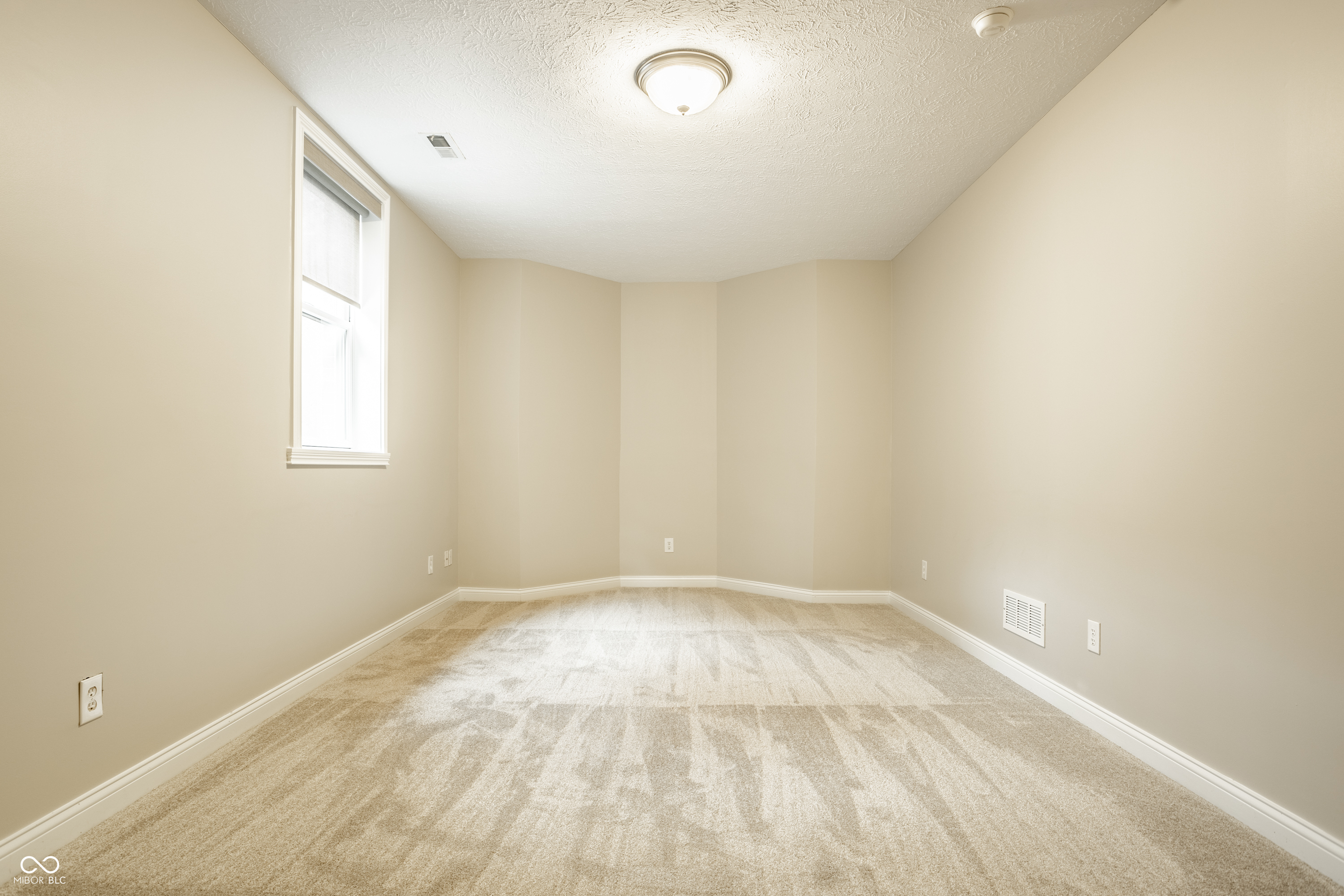 6535 Royal Oakland Place