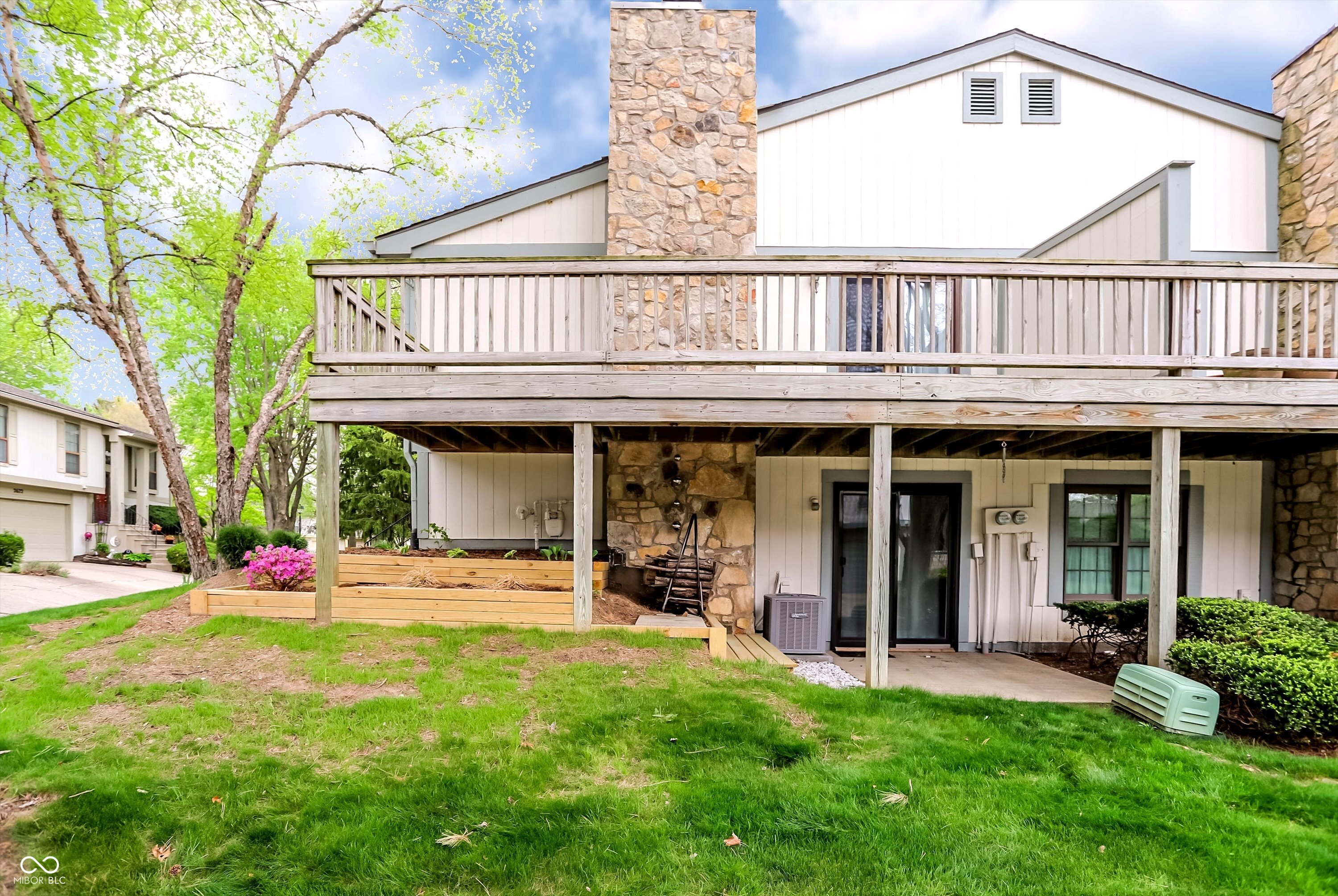 2684 Lakeshire Lane