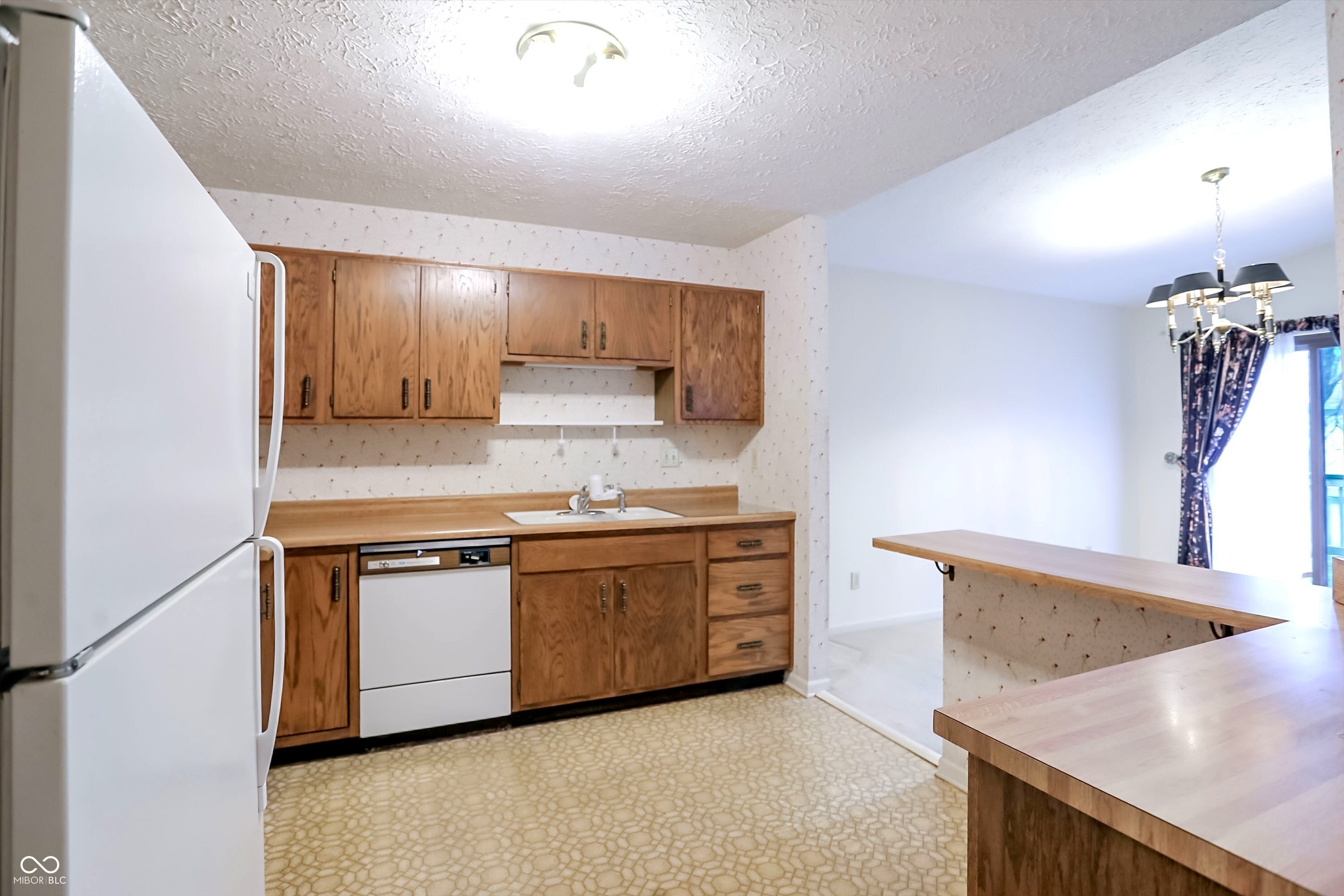 2684 Lakeshire Lane