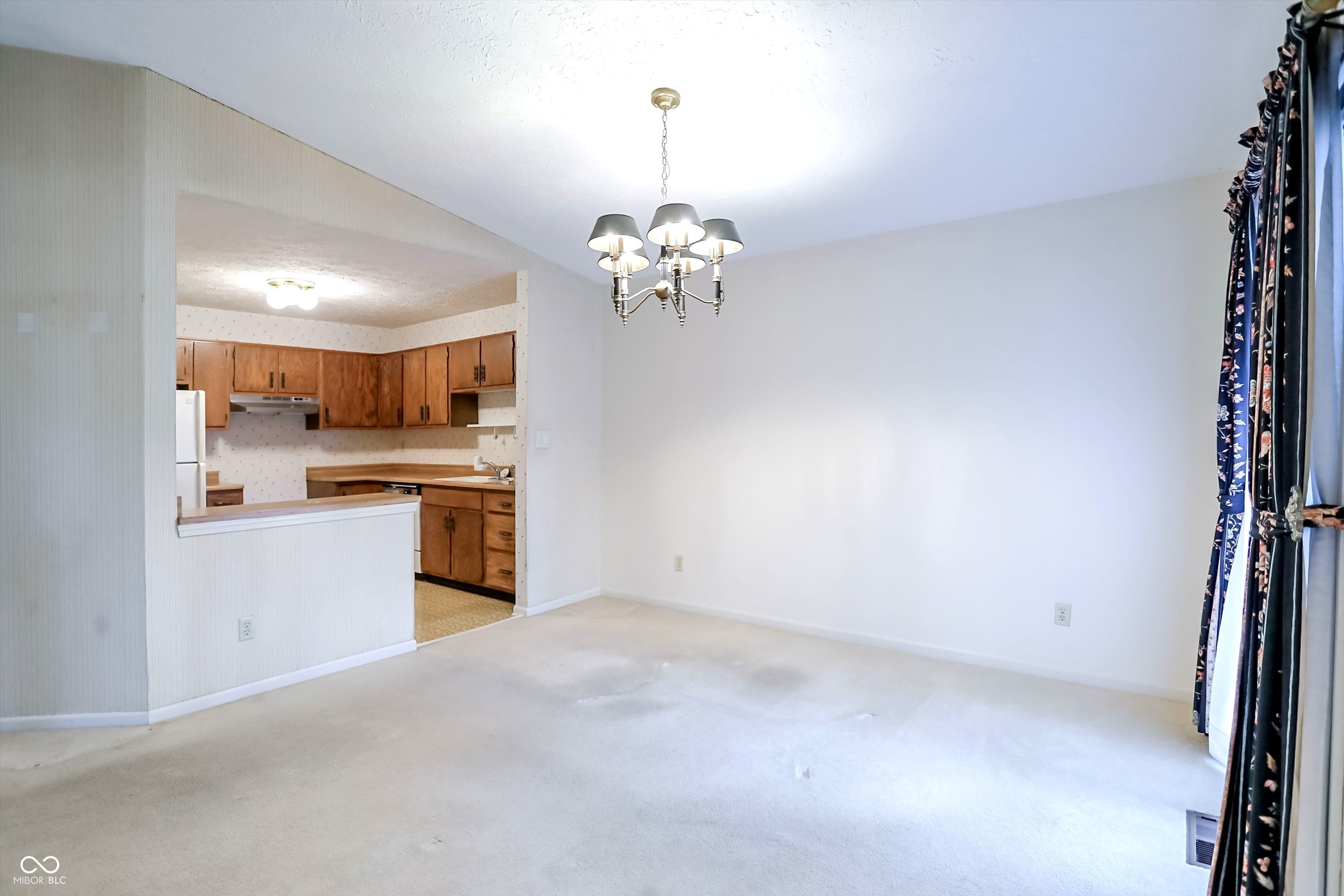 2684 Lakeshire Lane