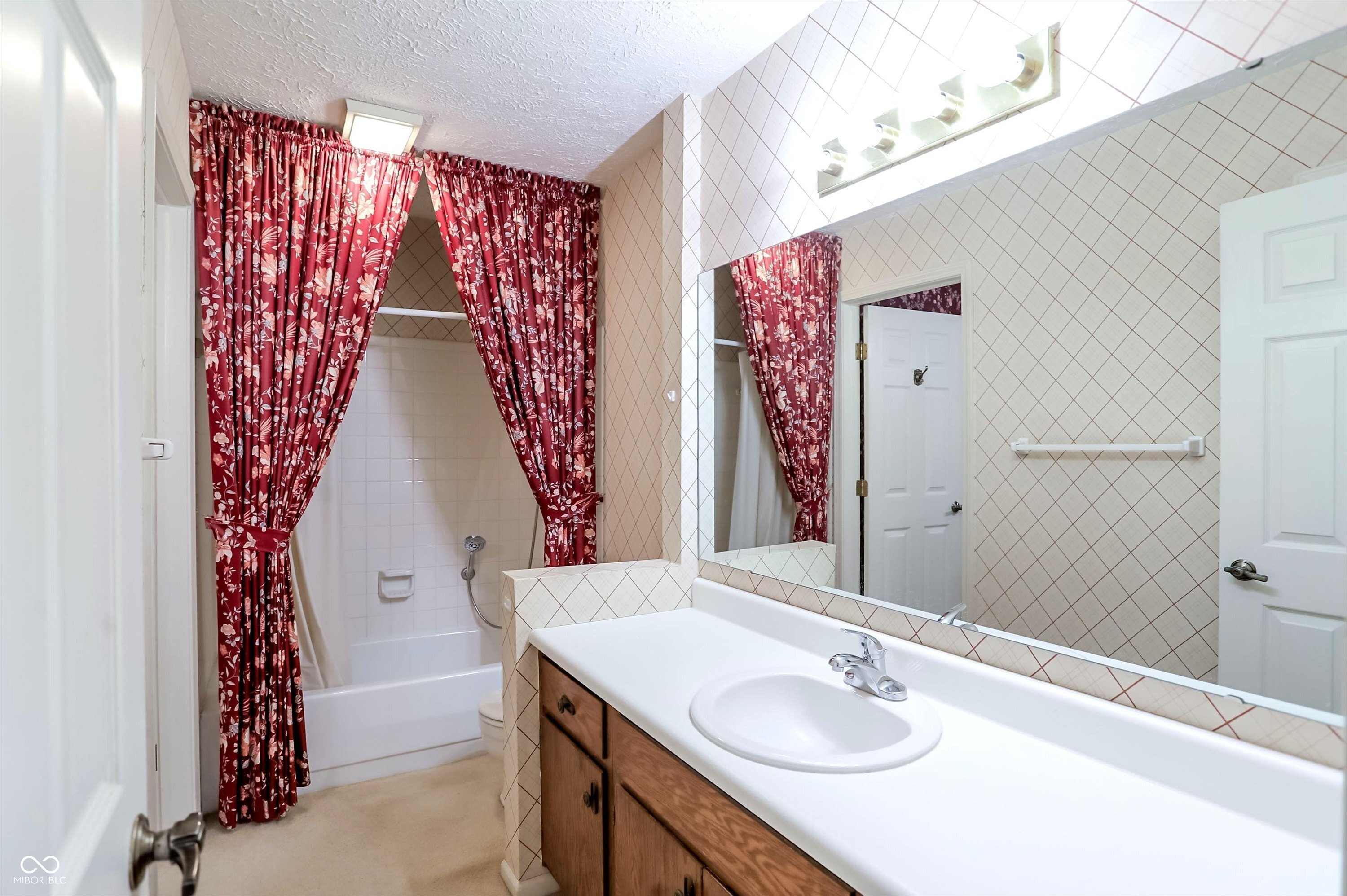 2684 Lakeshire Lane