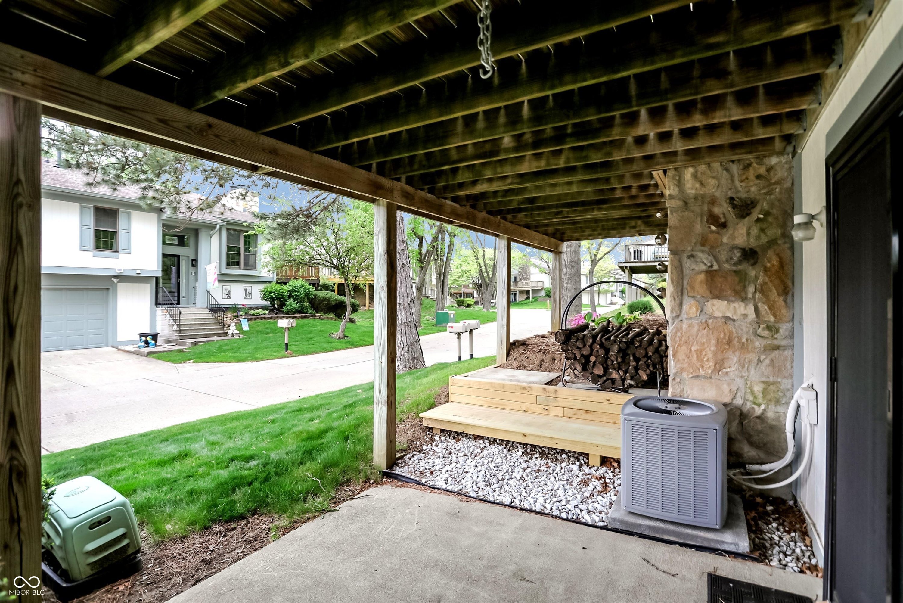 2684 Lakeshire Lane