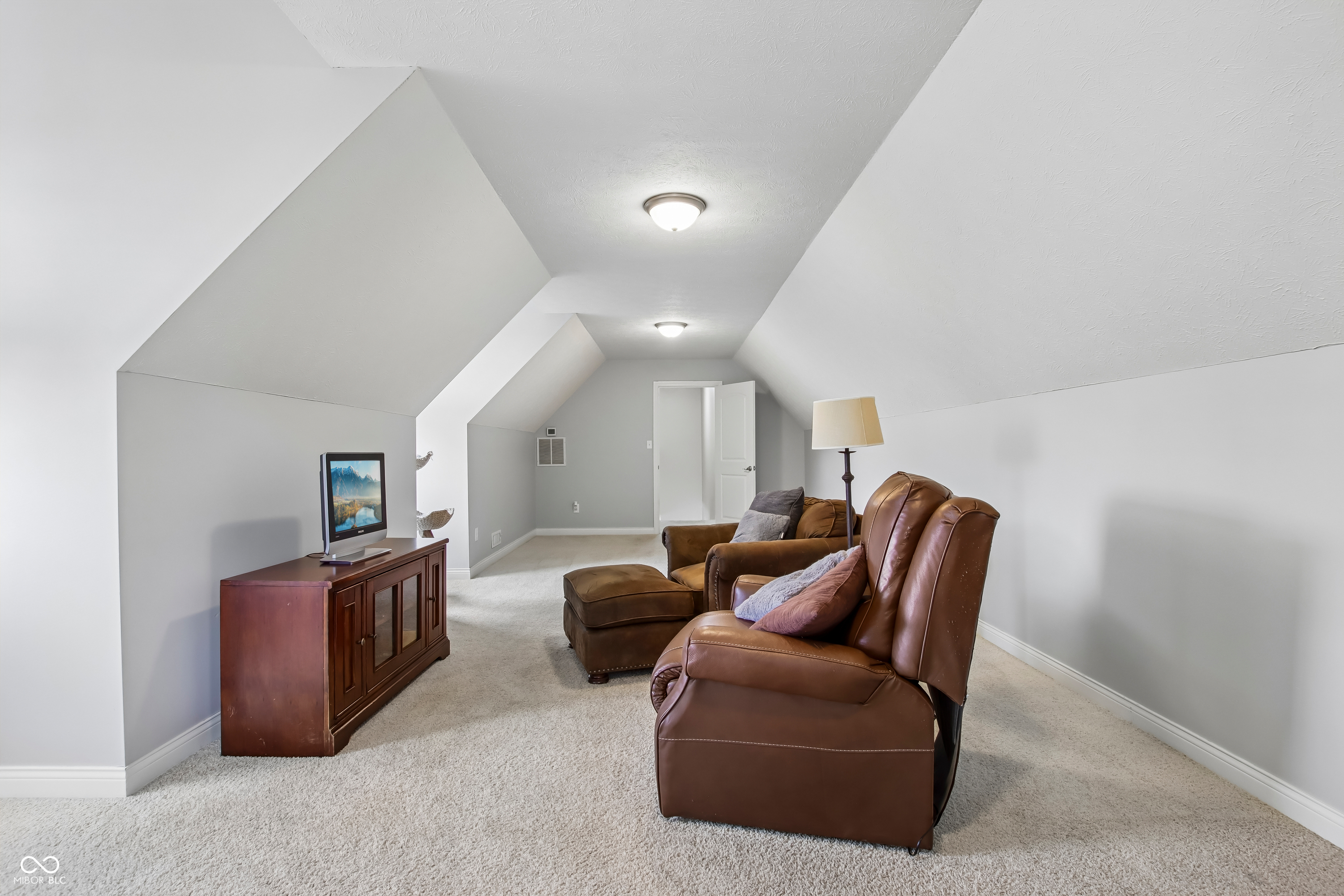 15480 Mission Hills Drive
