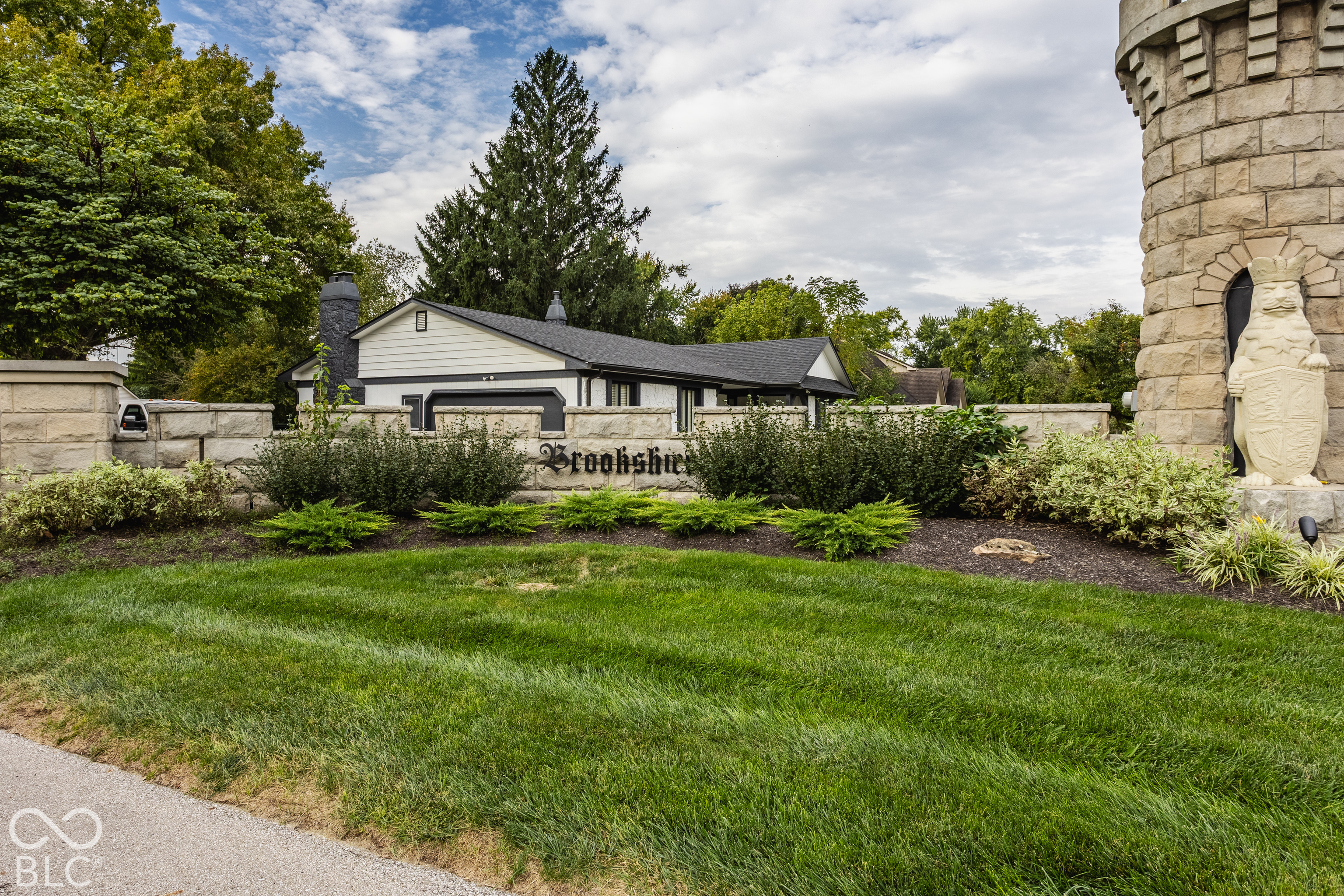 4555 Buckingham Court