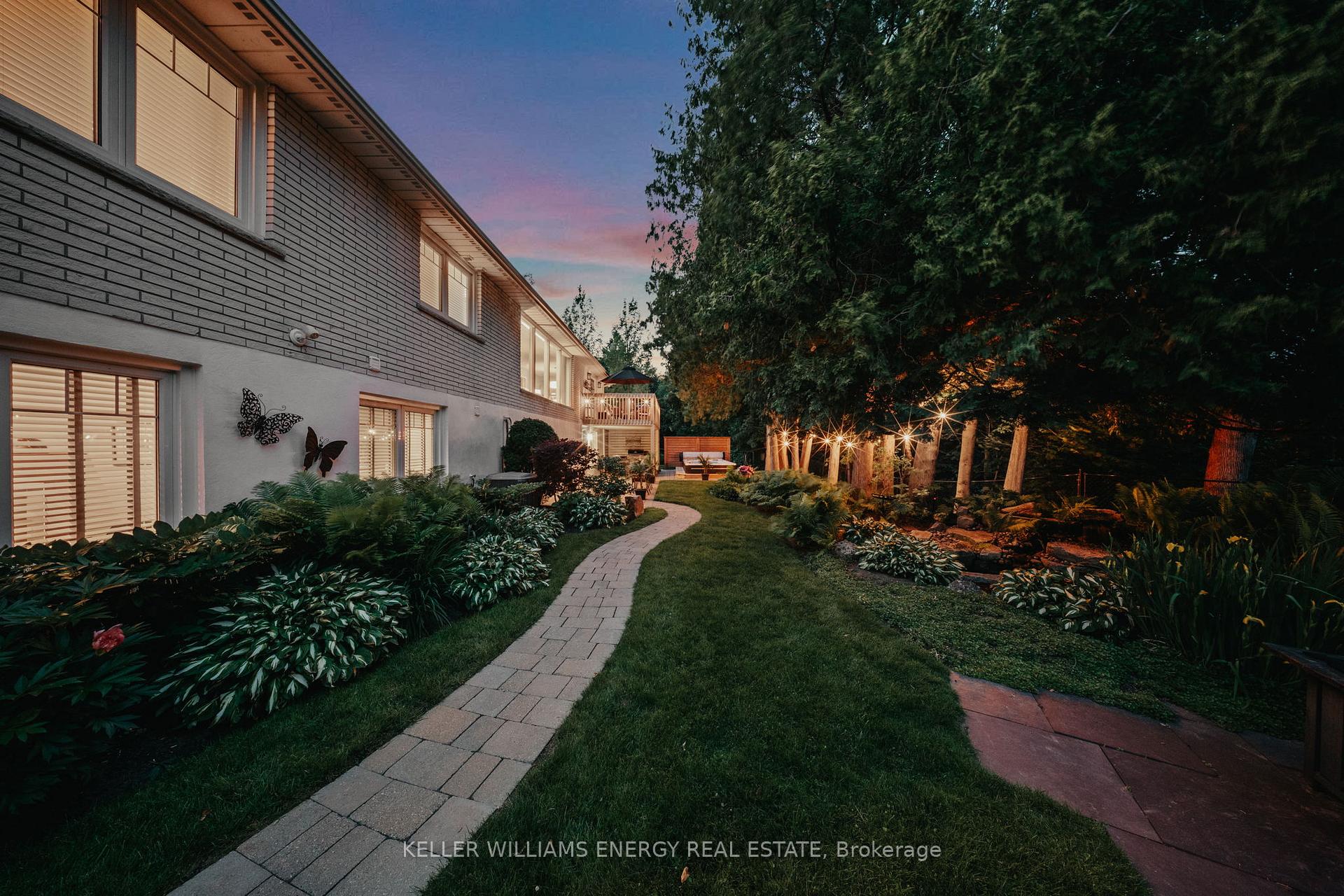 833 Glenmanor Drive